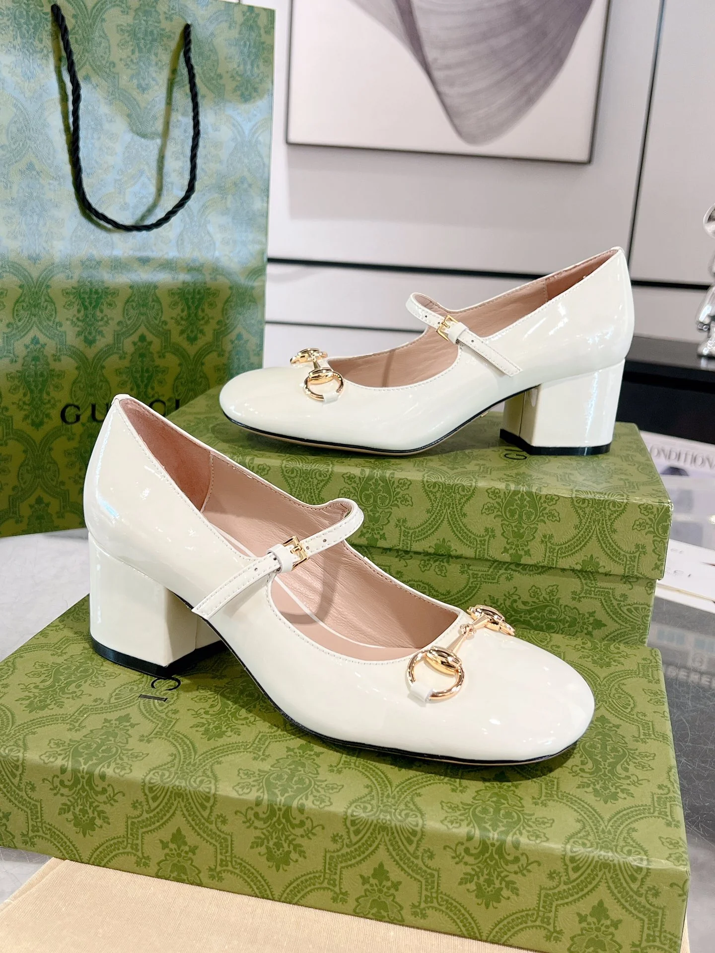 Gucc 26ss chunky heel