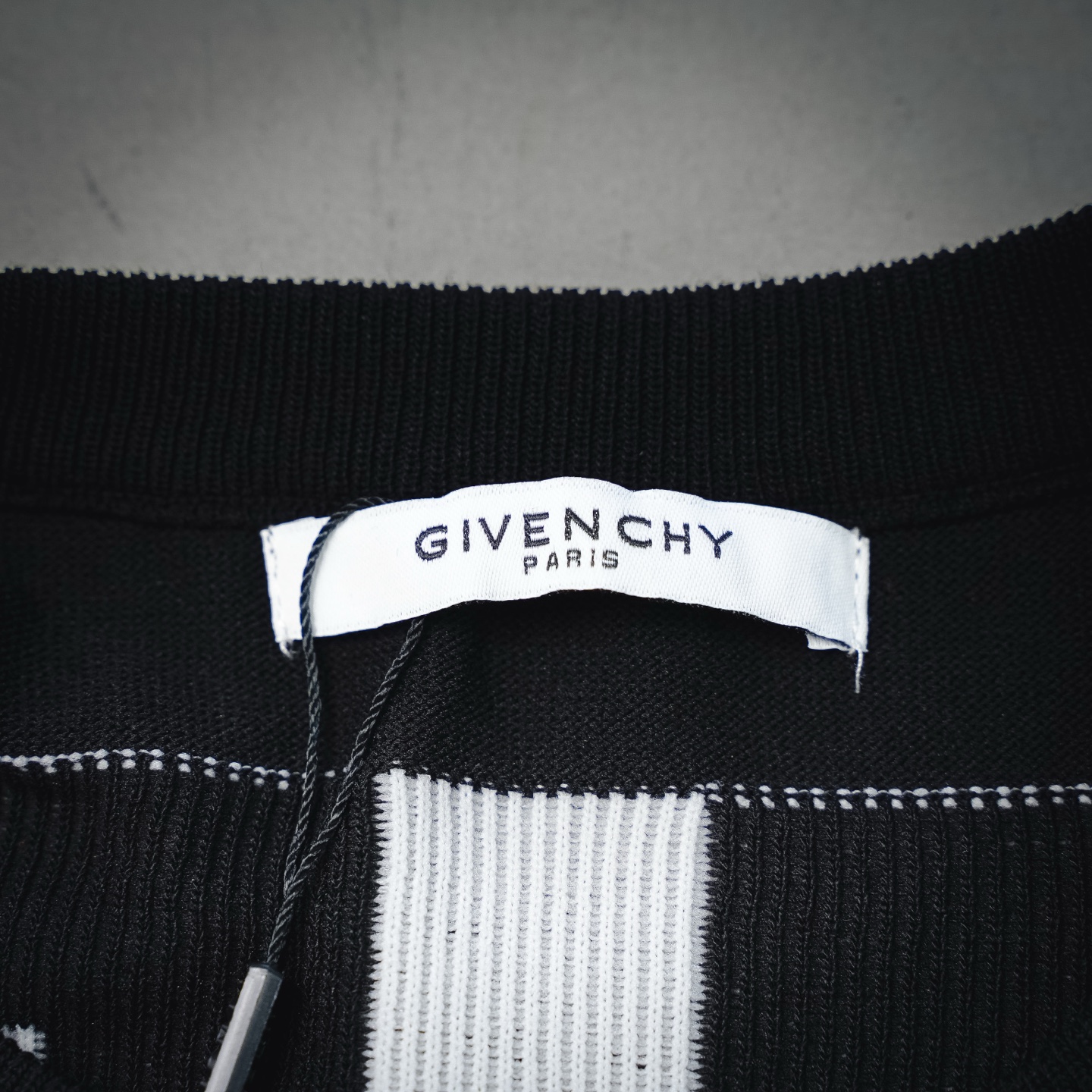 Given jacquard knit t-shirt