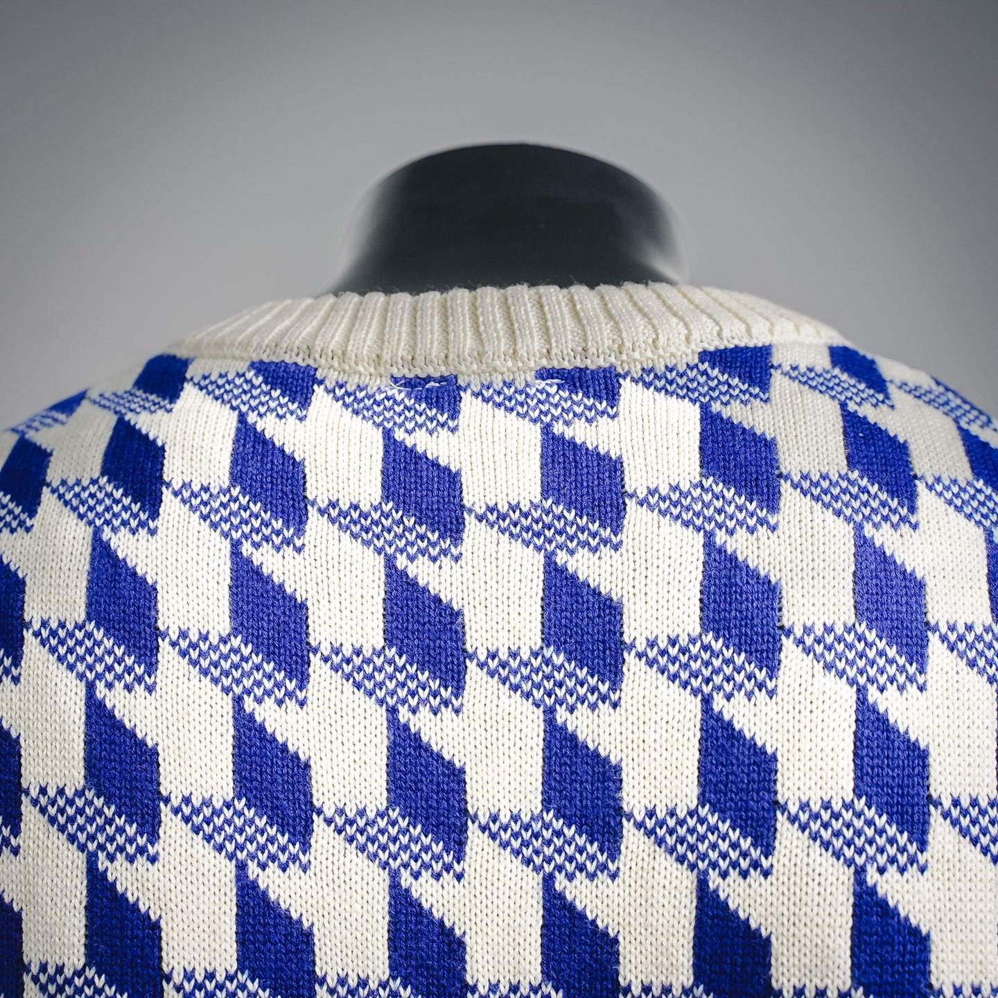 CD houndstooth statement sweater
