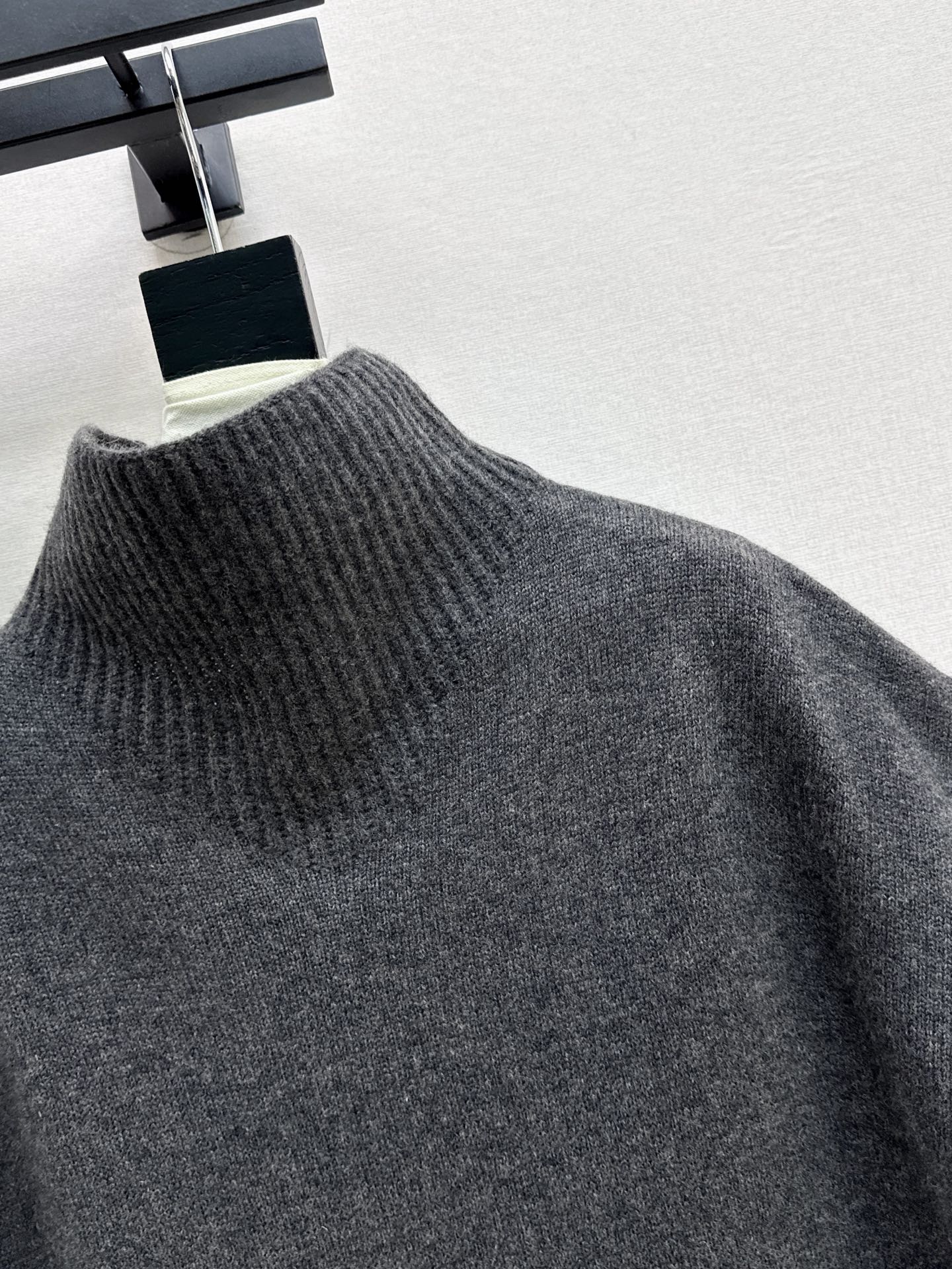 Her 26fw knit vest