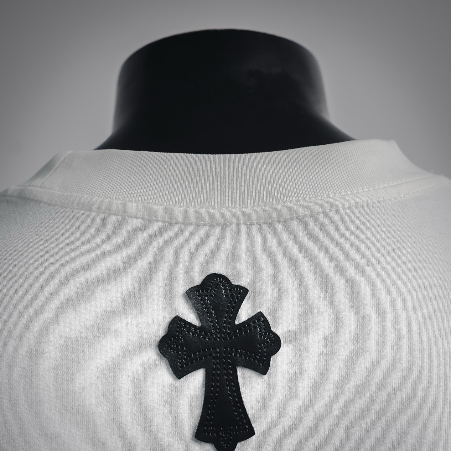 Chrome cross patch t-shirt