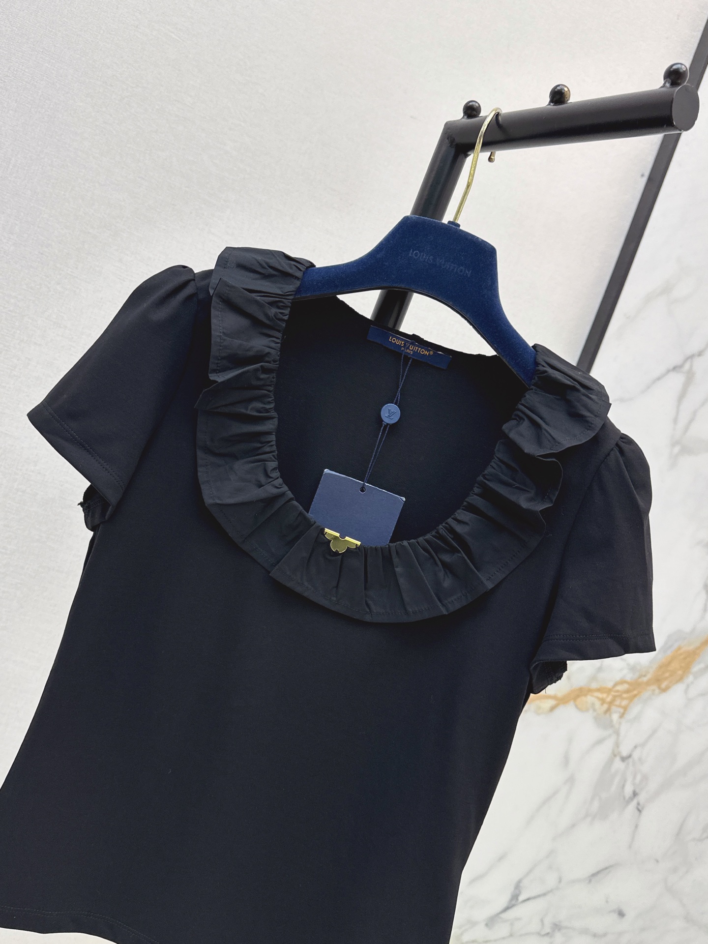 Loui 26fw ruffle t-shirt