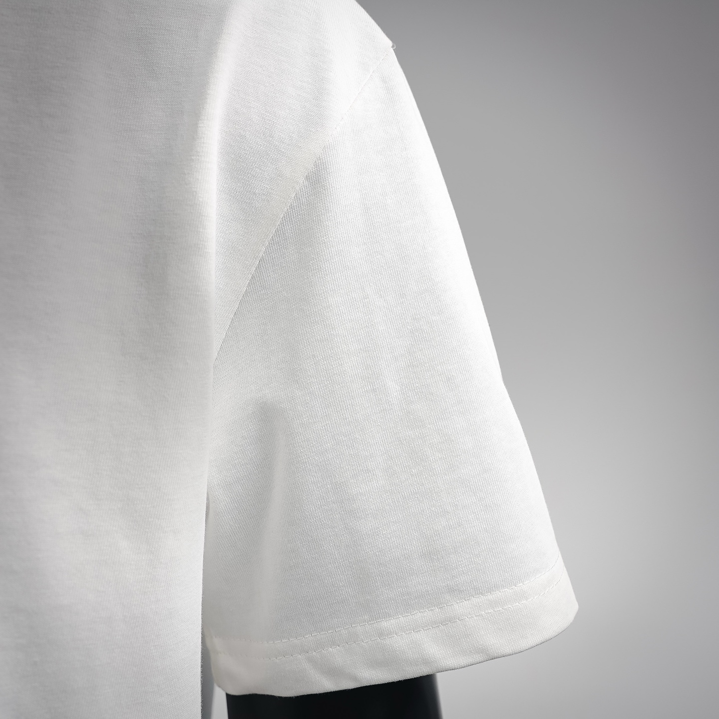 Alex neckline letter trint t-shirt