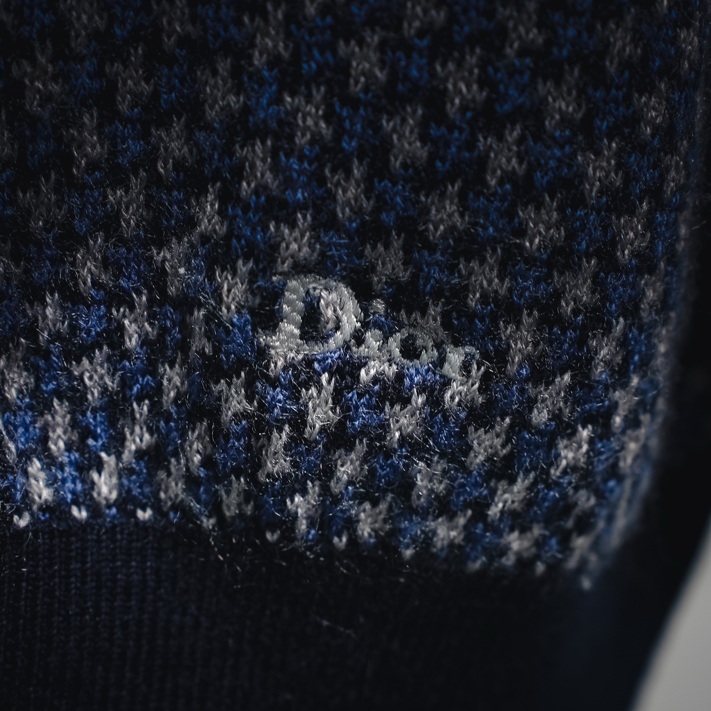 CD jacquard embroidered t-shirt