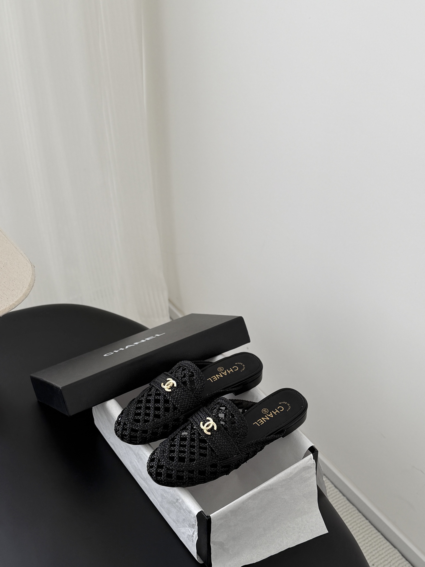 Chan 26ss woven slippers