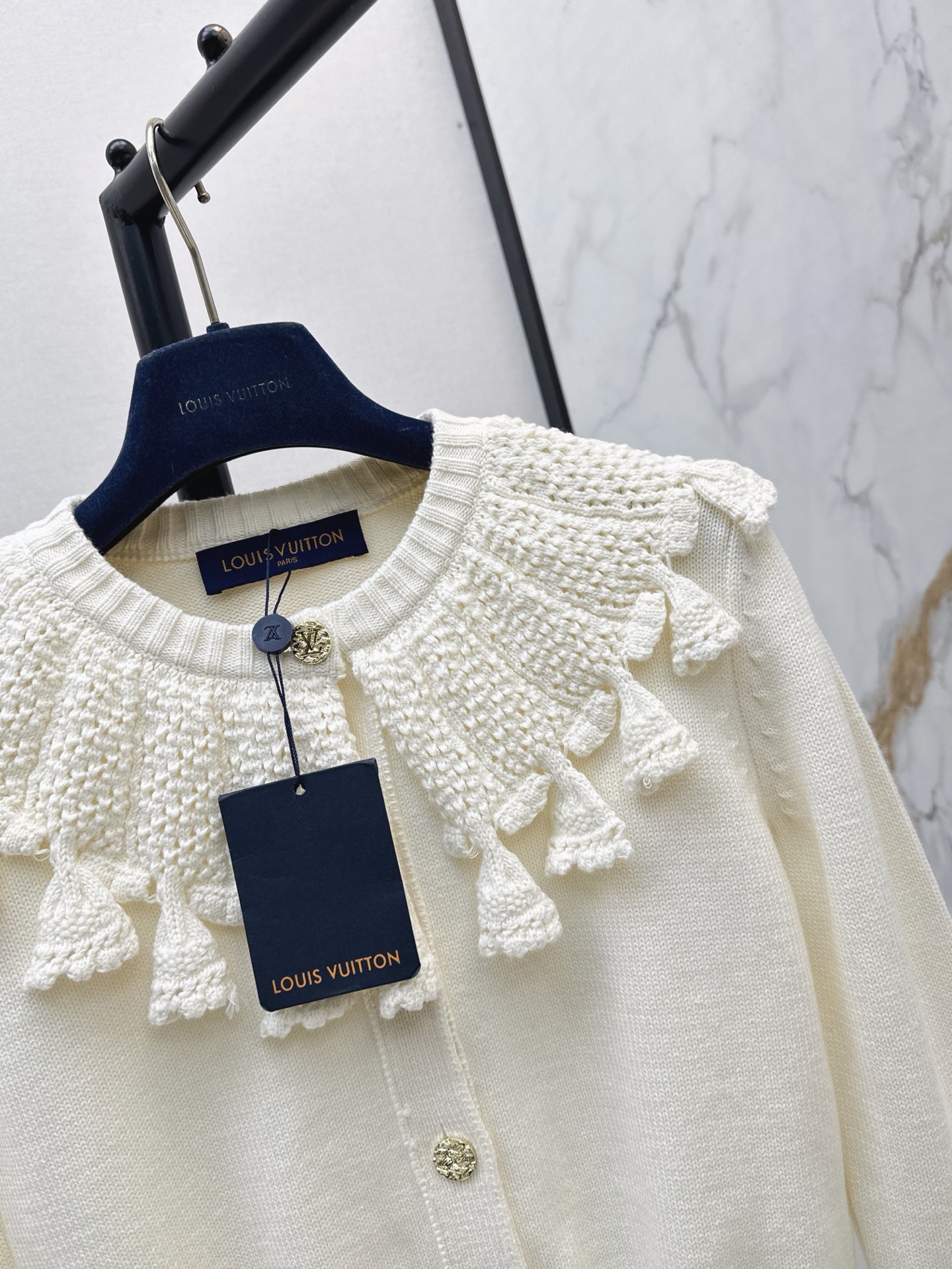 Loui 26fw 3d crochet cardigan