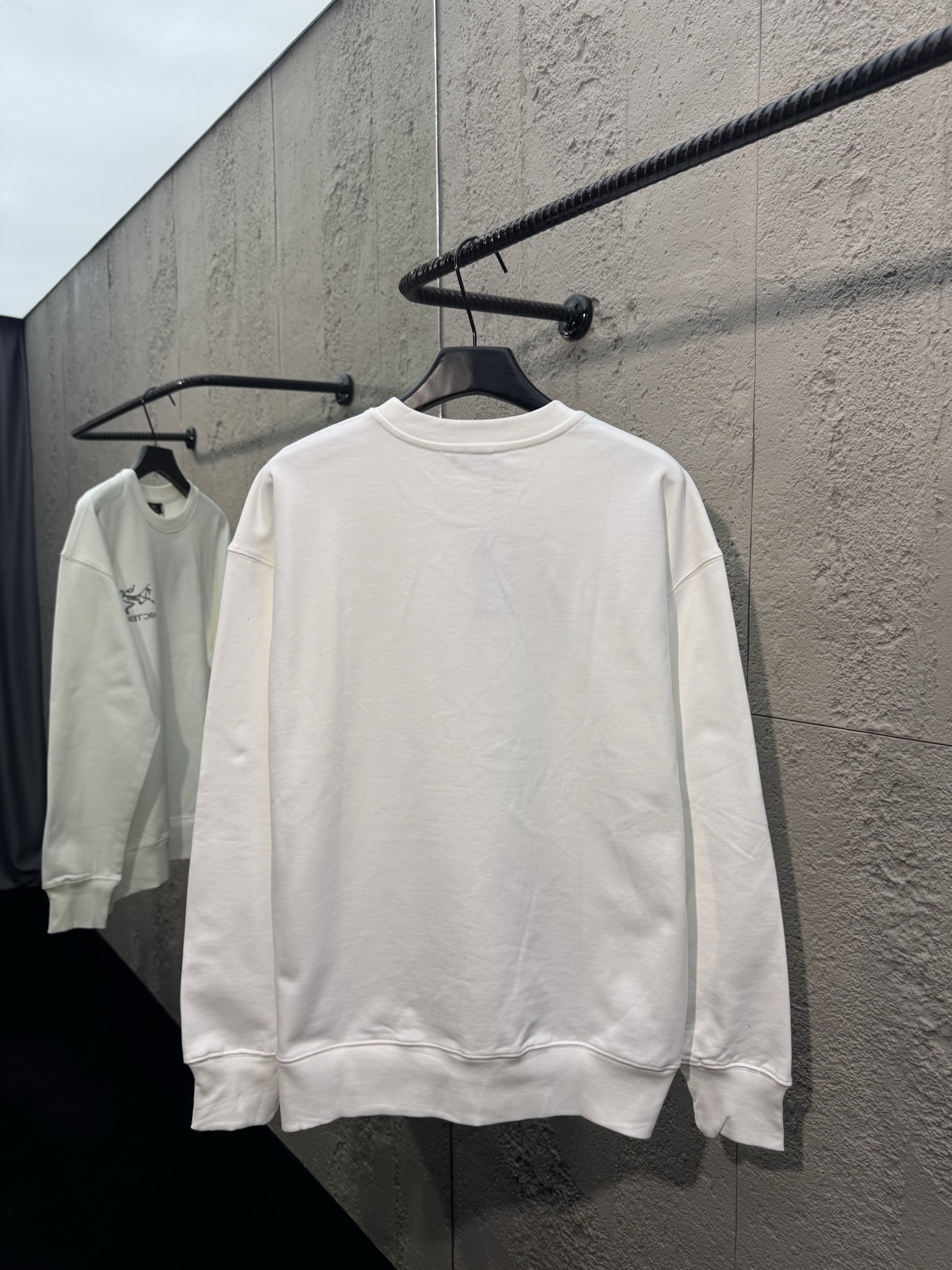 Arcter printed sweatshirt