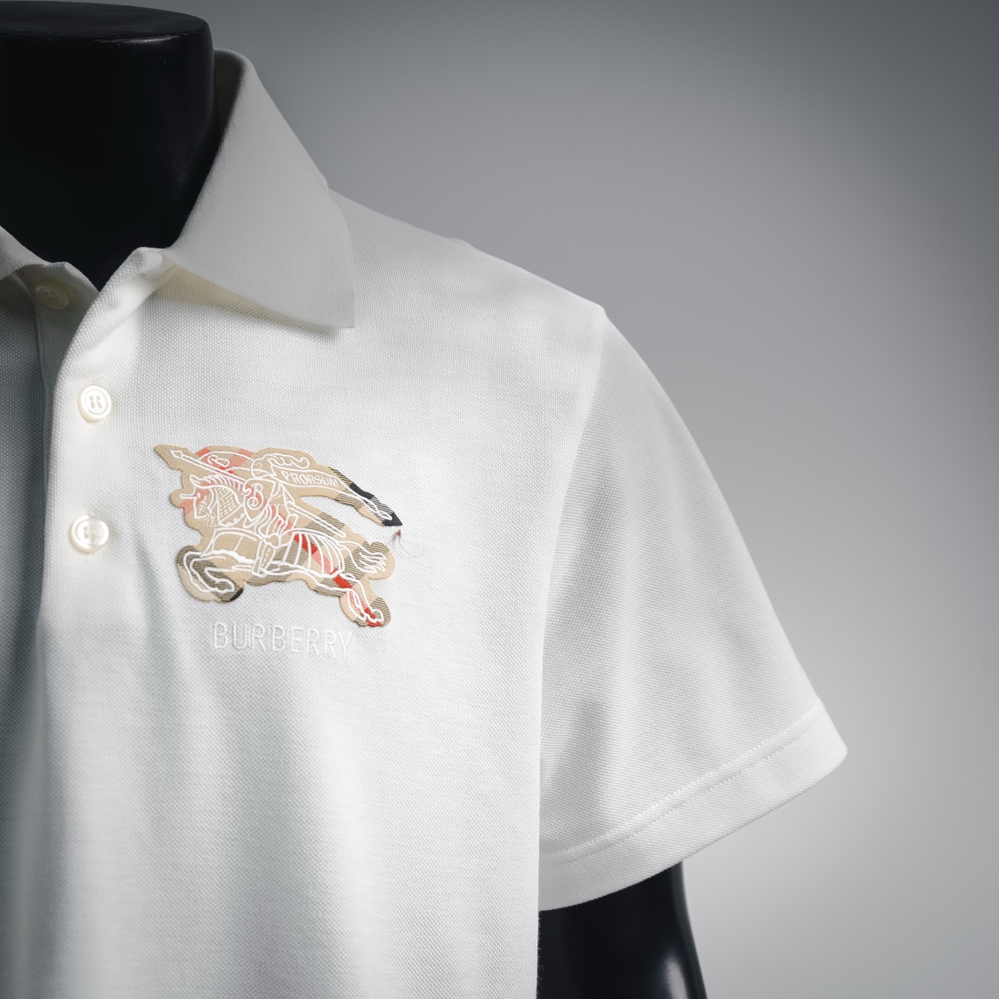 Bur applique t-shirt