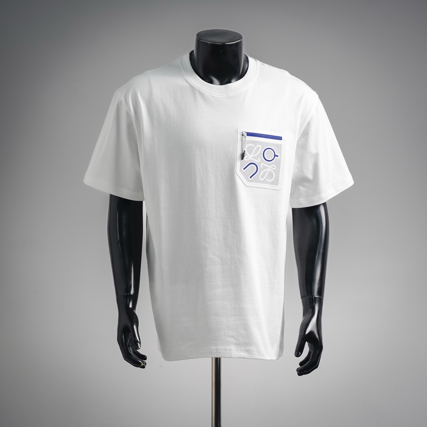 Loe zip pocket t-shirt