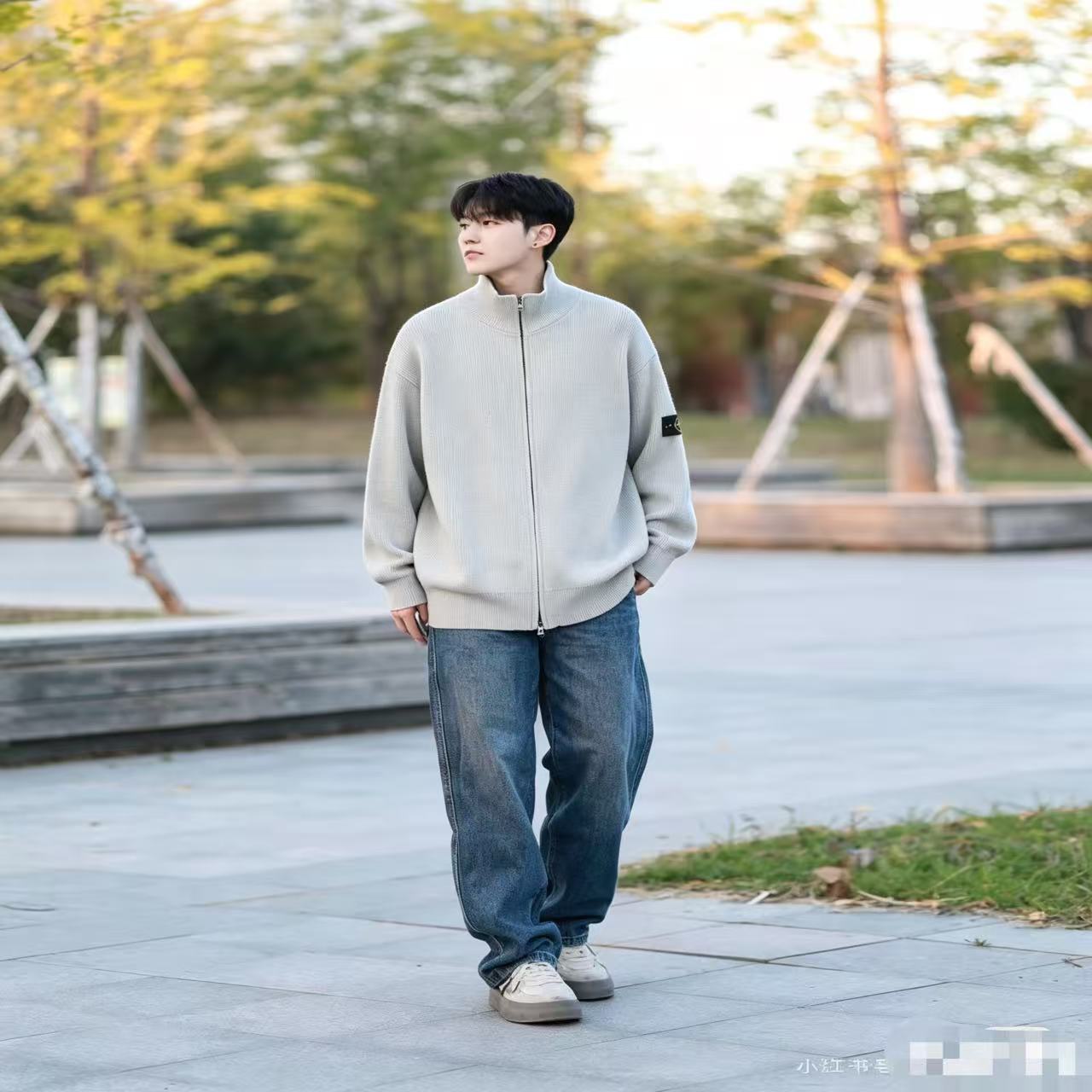 Stone zip-up sweater coat