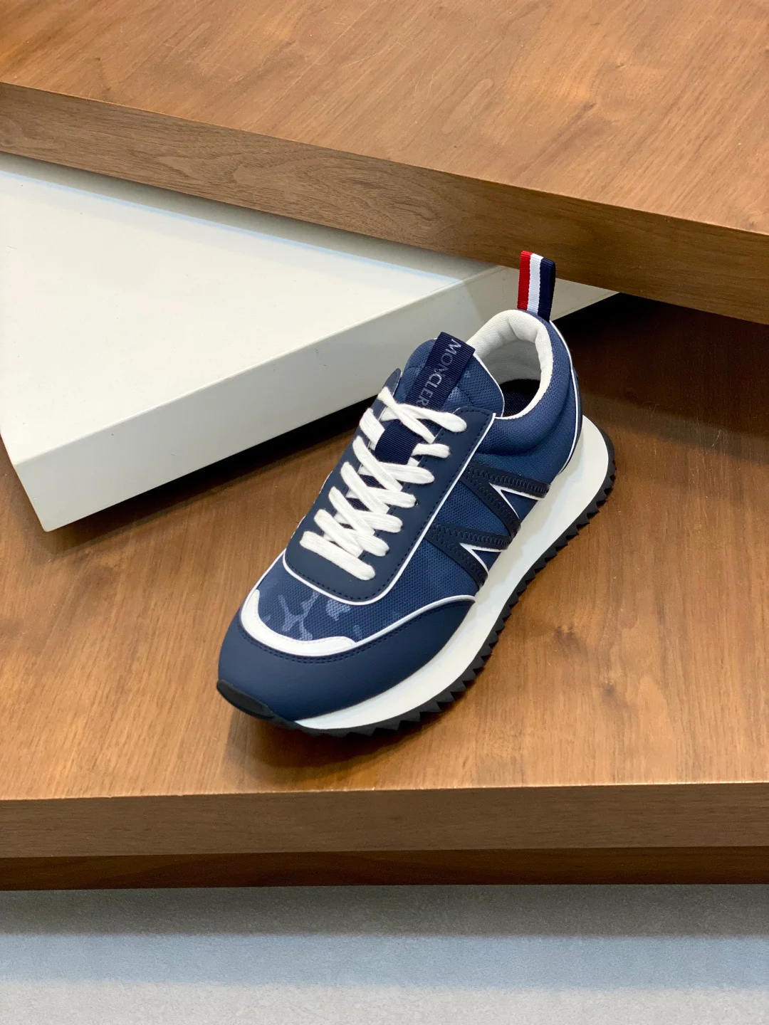 Mon retro sneakers