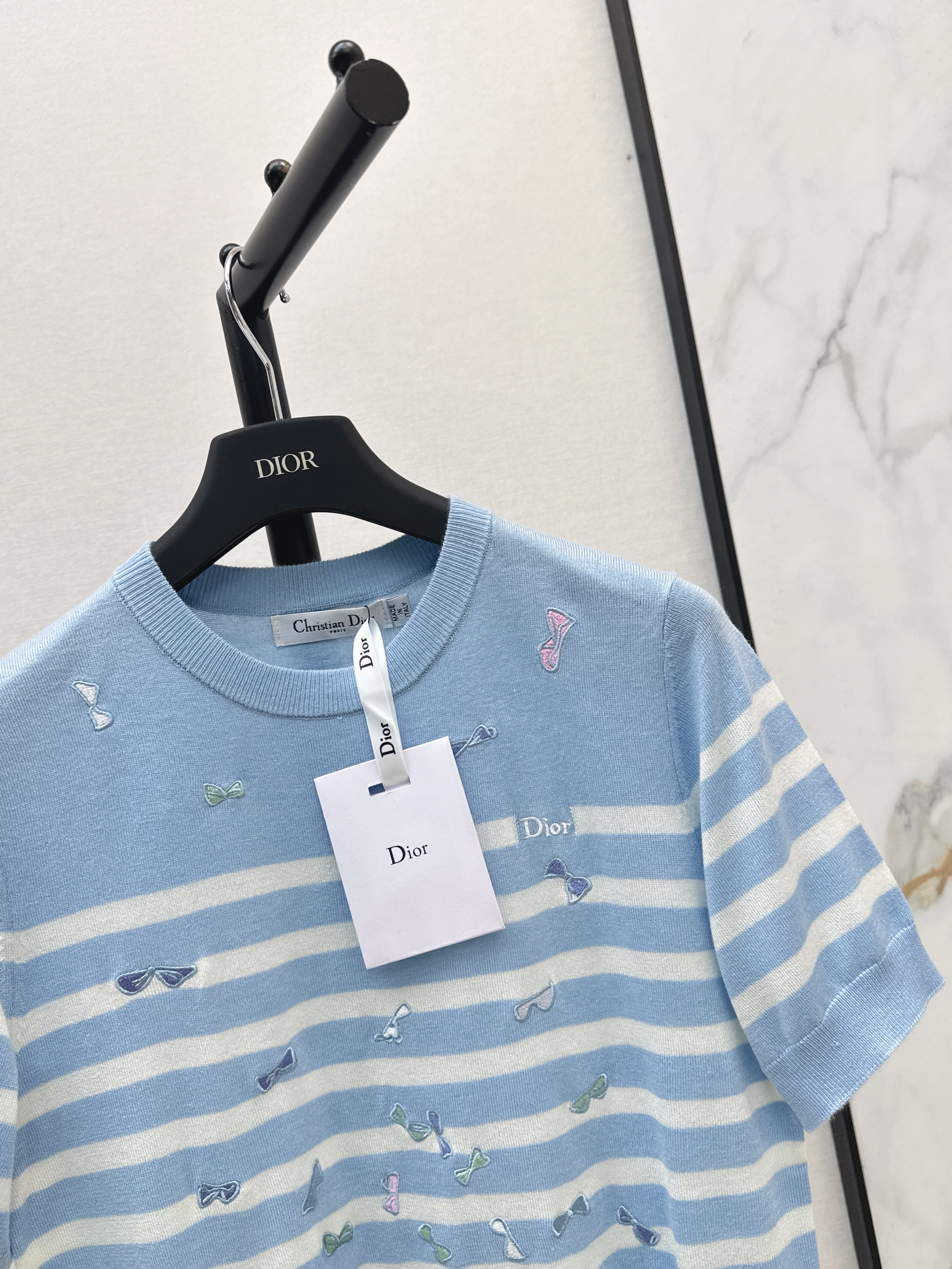CD 26ss bow embroidery knit sweater