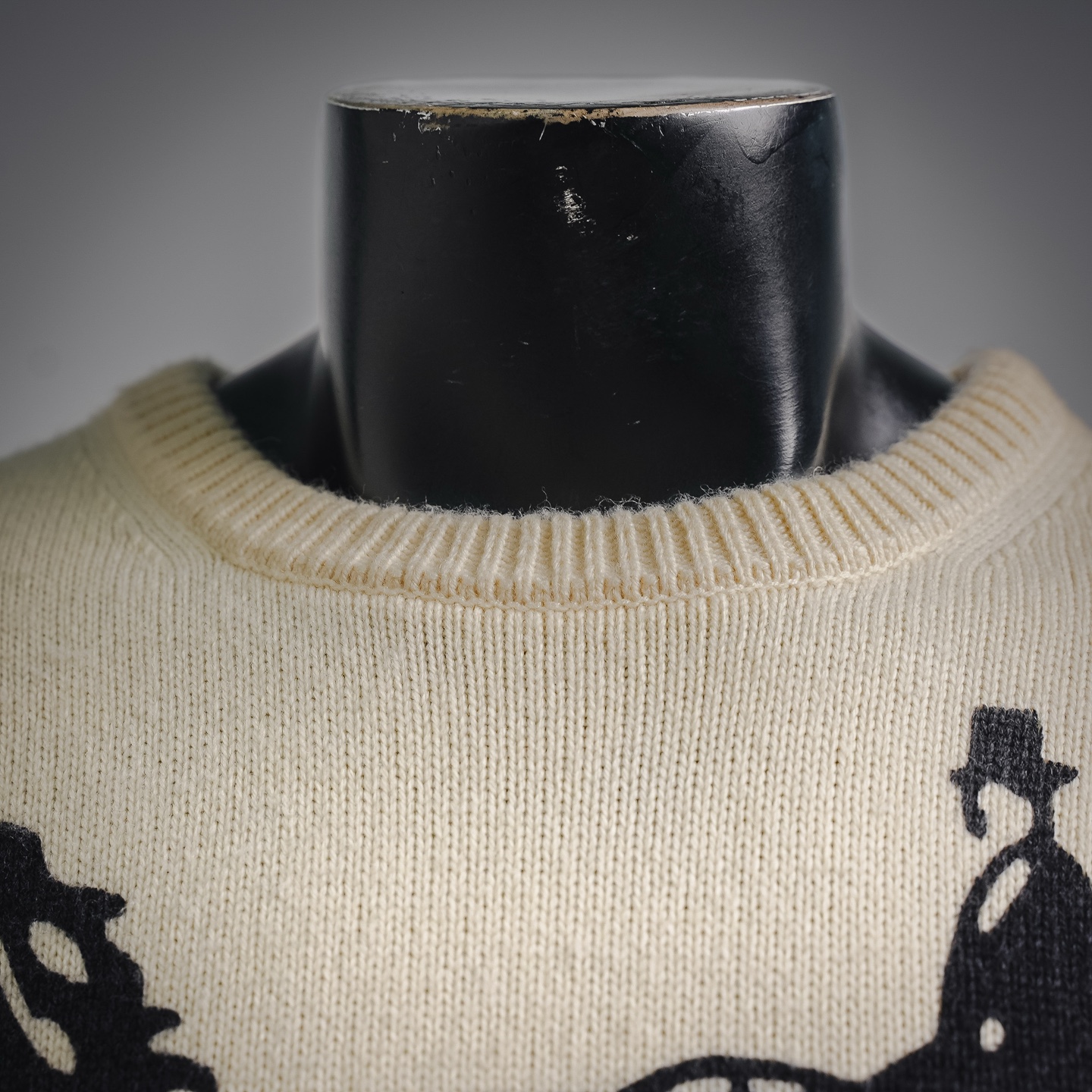 Cel knit sweater