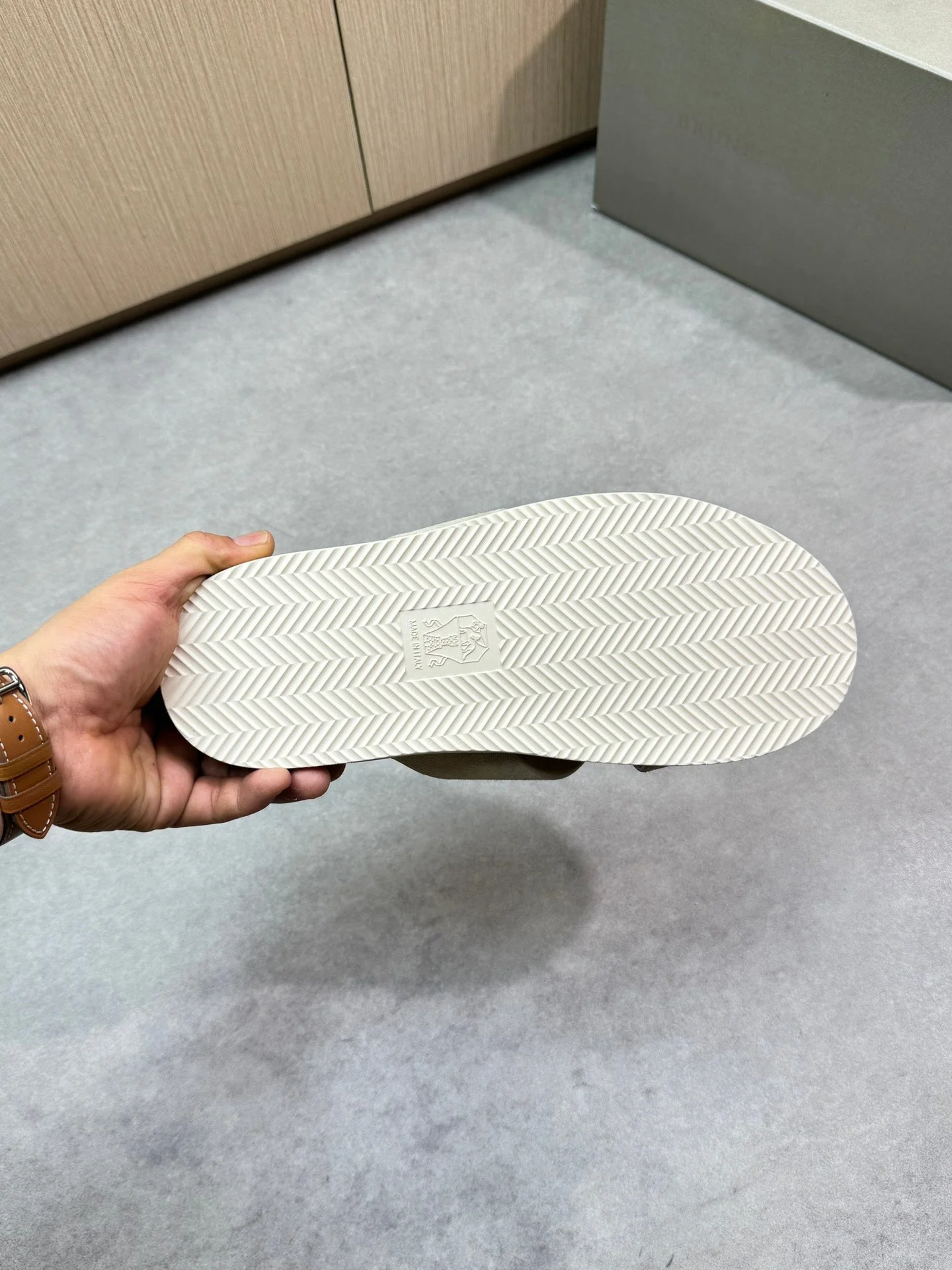 Brunello 25ss leather slippers