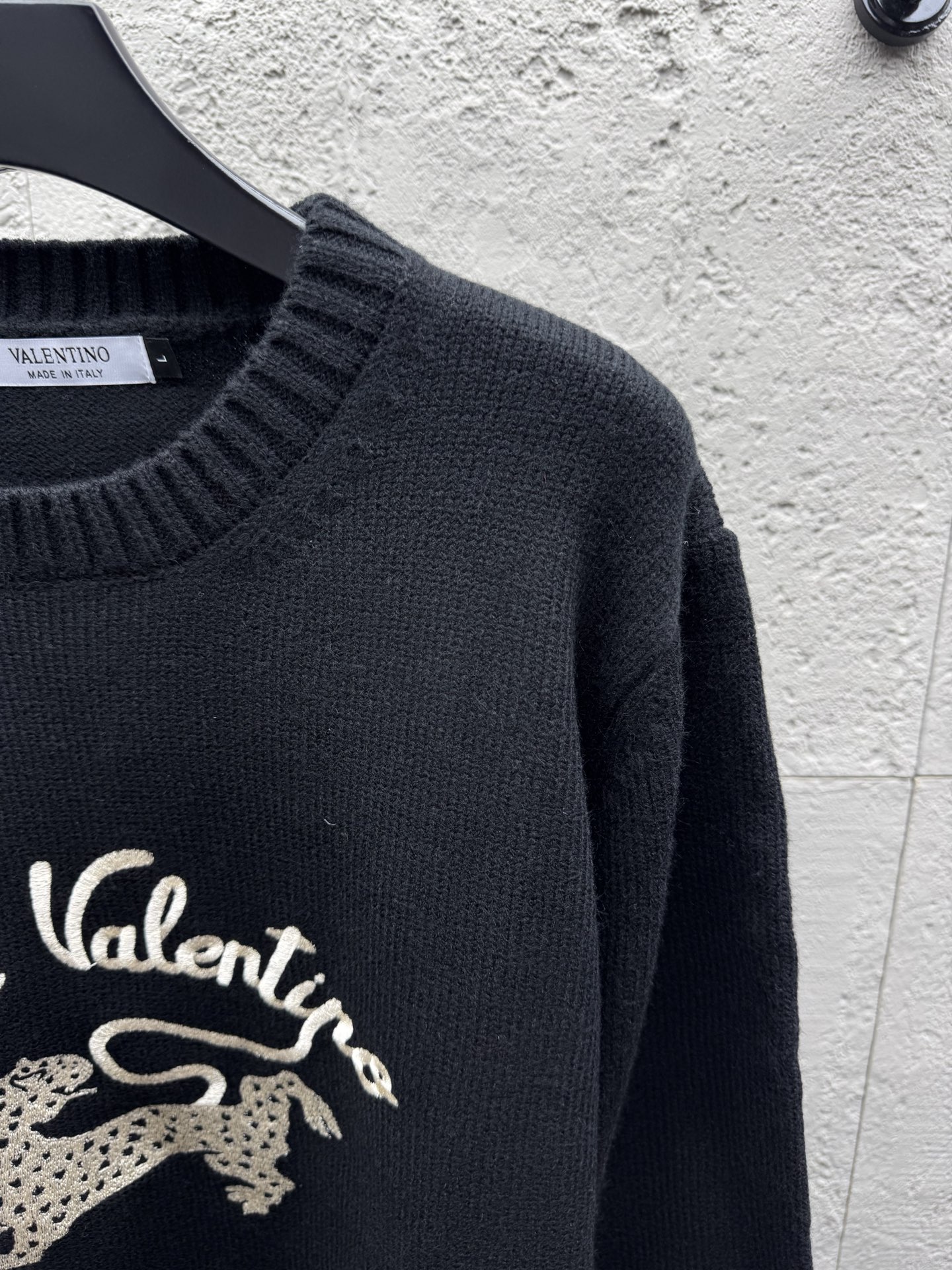 Valent embroidered sweater