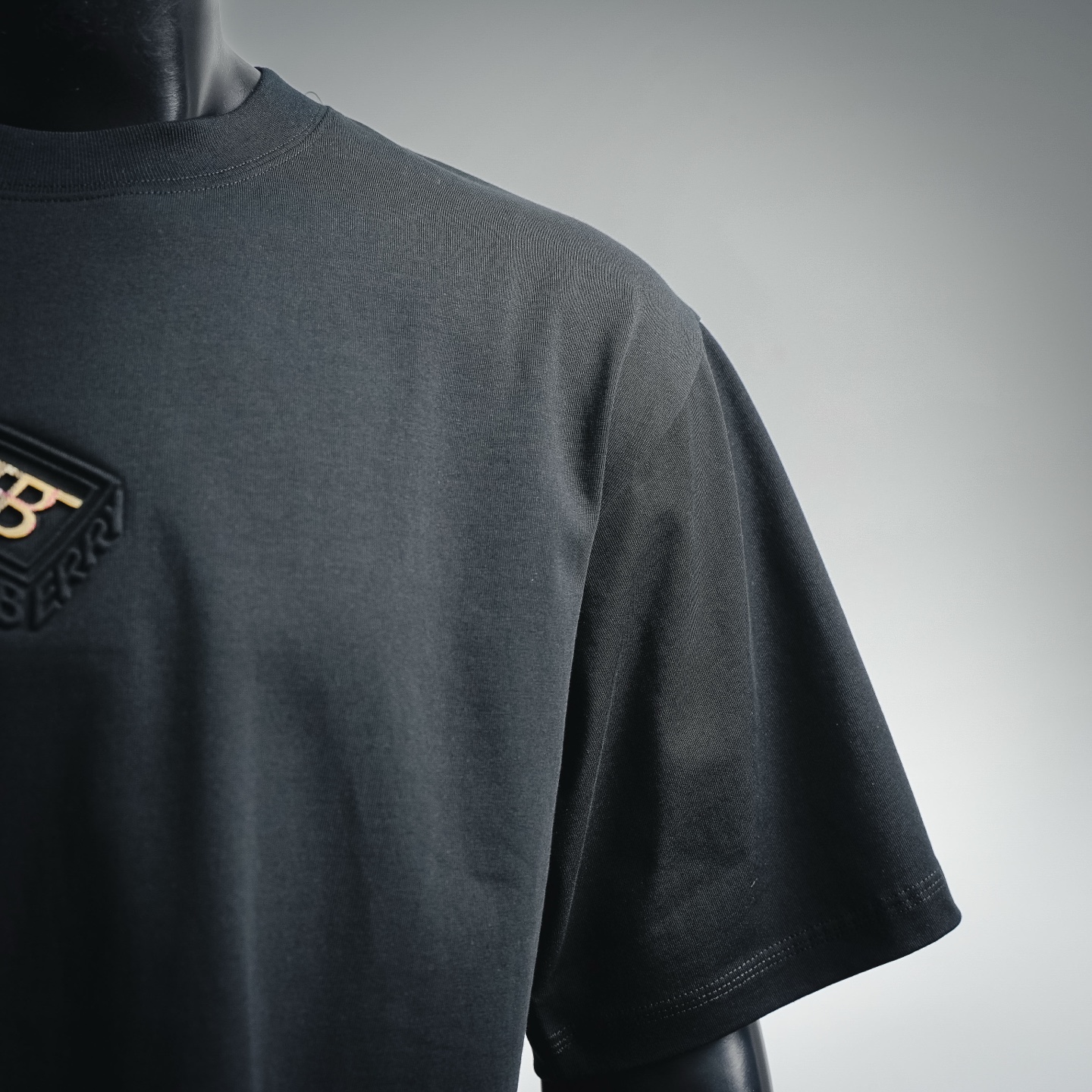 Bur embossed t-shirt