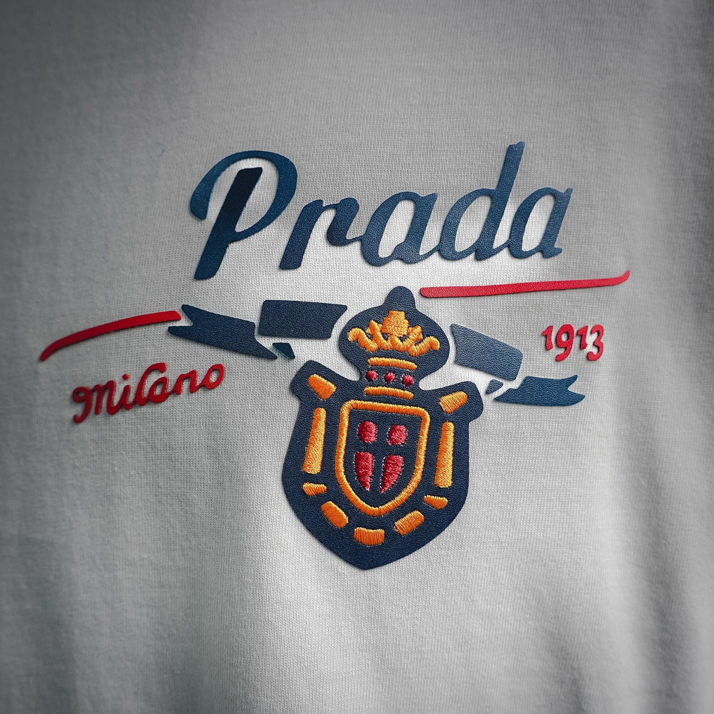 Pra letter embroidered t-shirts
