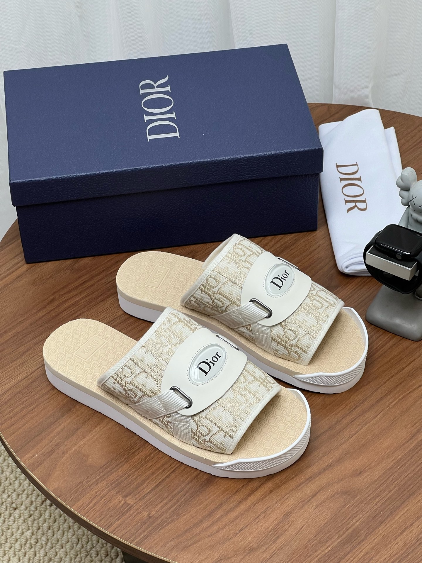CD printed slippers