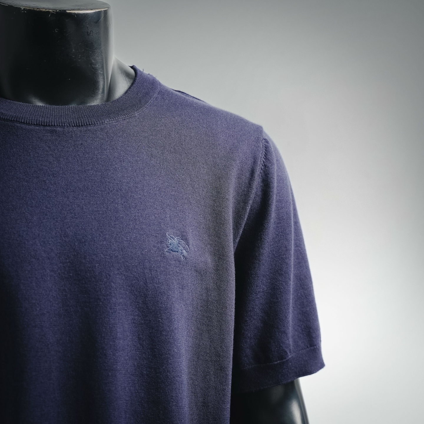 Bur knit embroidered t-shirt