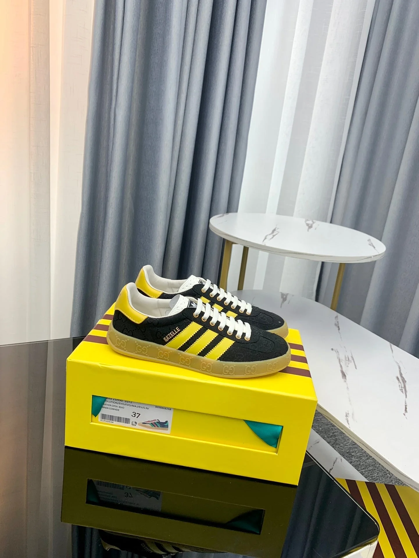 Guc sneakers