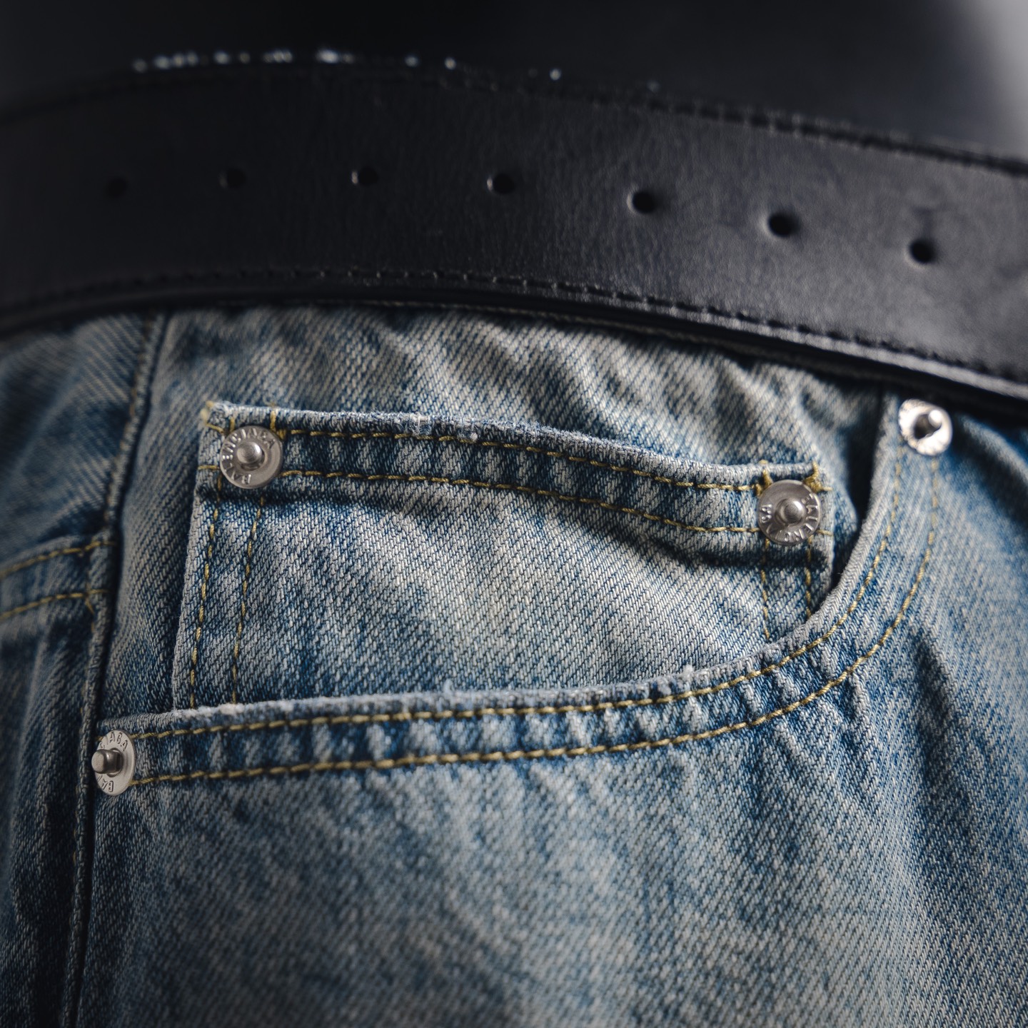 Balen washed ripped jeans