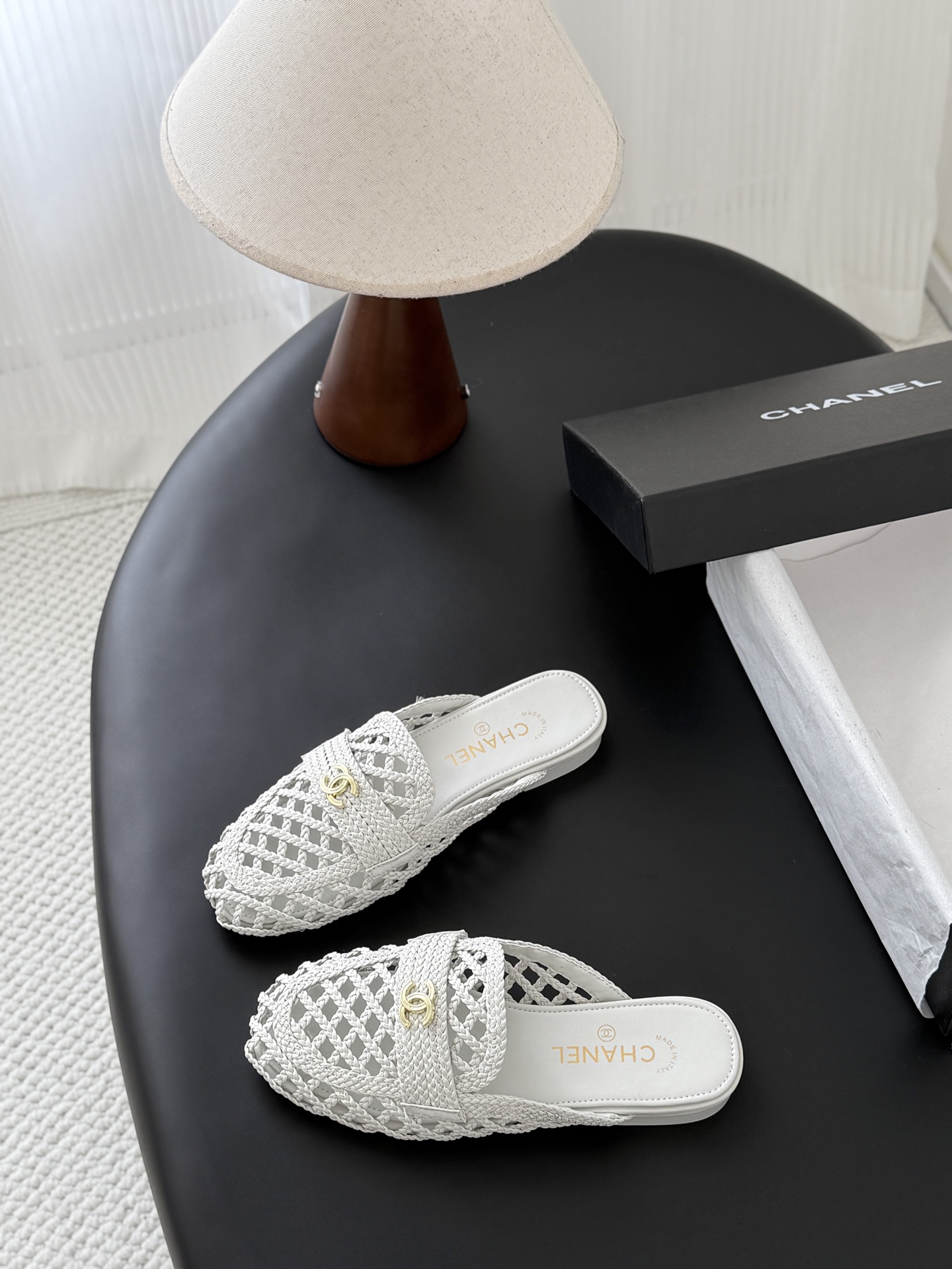 Chan 26ss woven slippers