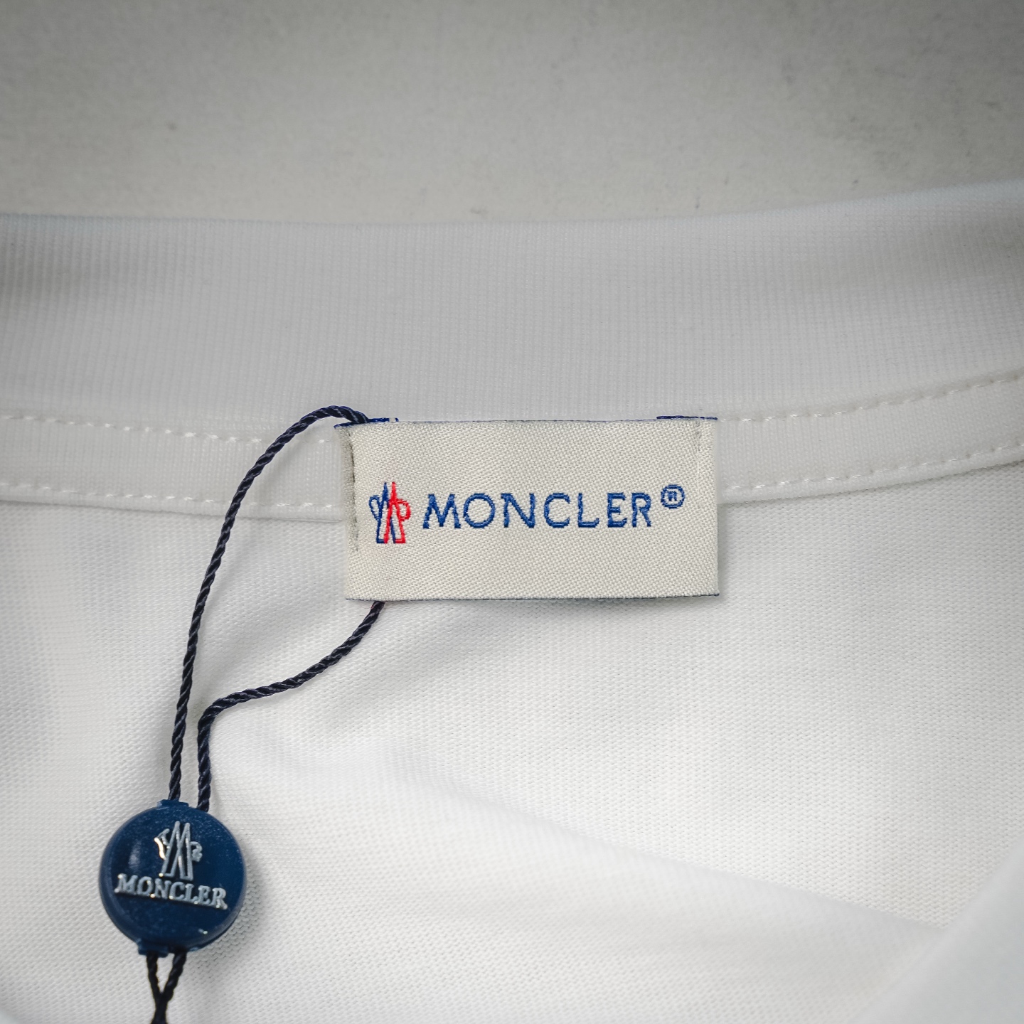 Mon neckline printed t-shirt