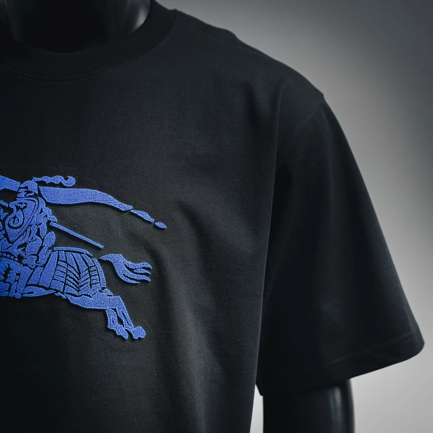 Bur embroidered t-shirt