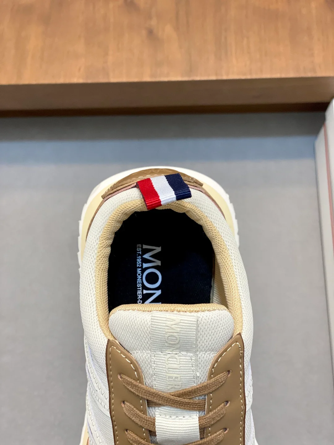 Mon retro sneakers