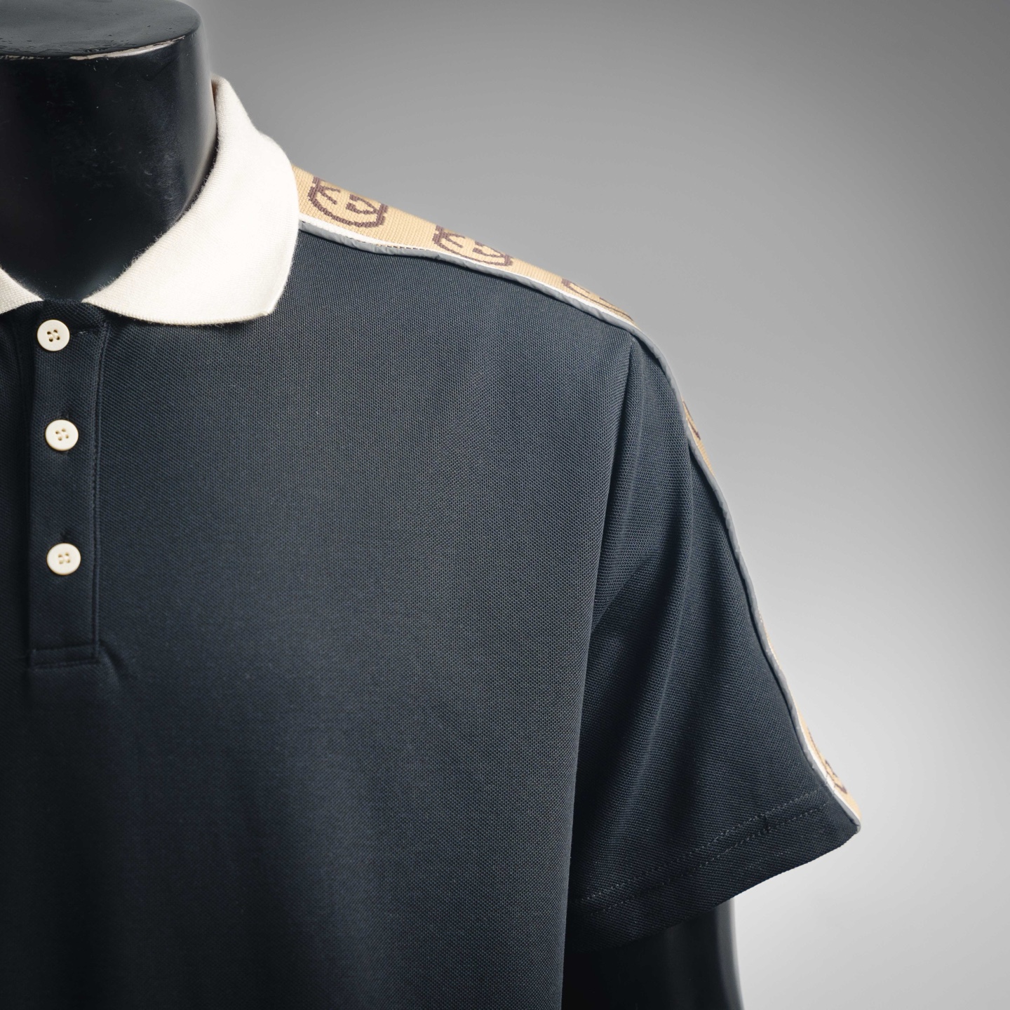 Guc collared Polo