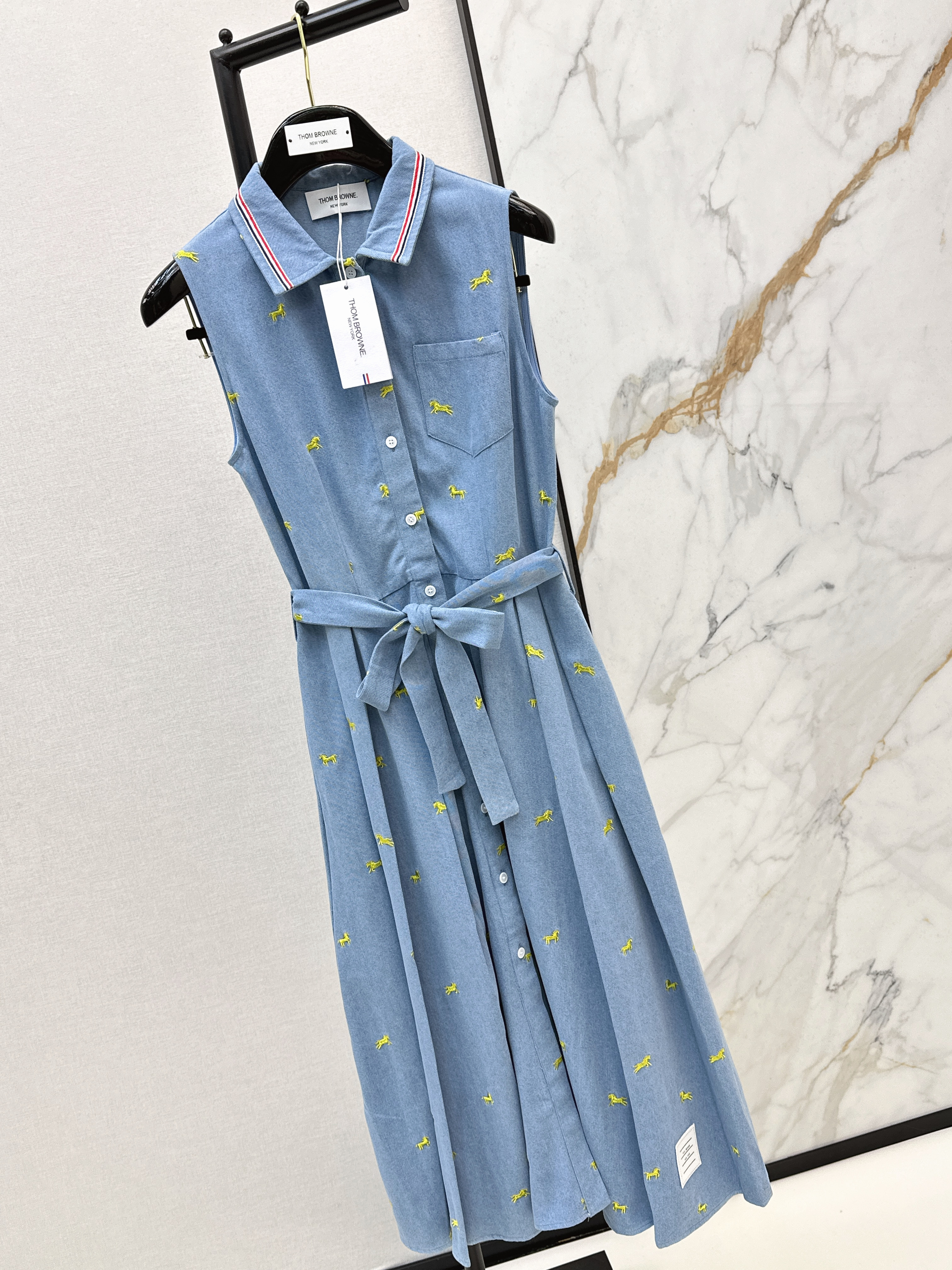 Thom 26ss embroidery sleeveless dress