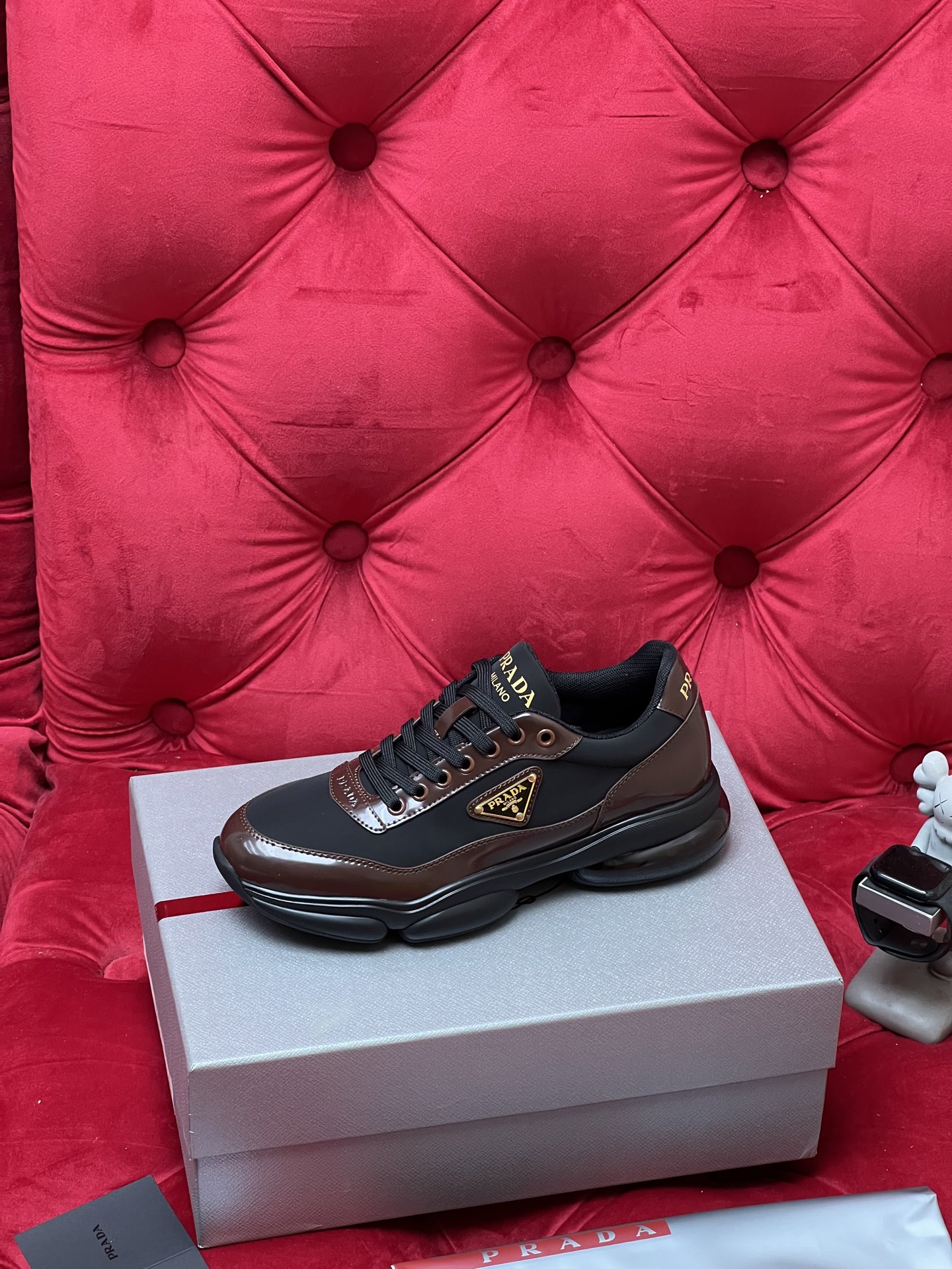 Pra letther sneakers