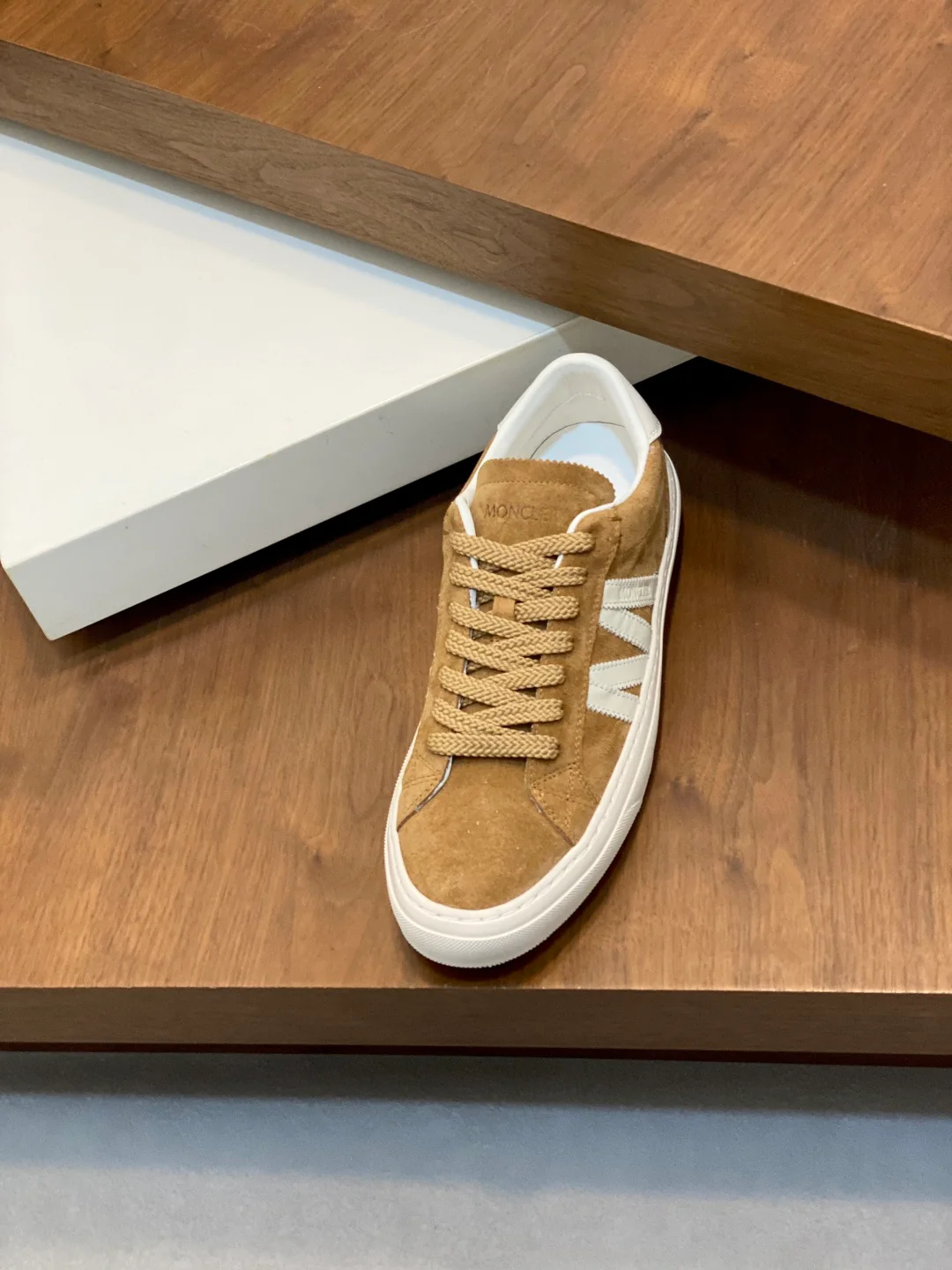 Mon low-top retro sneakers