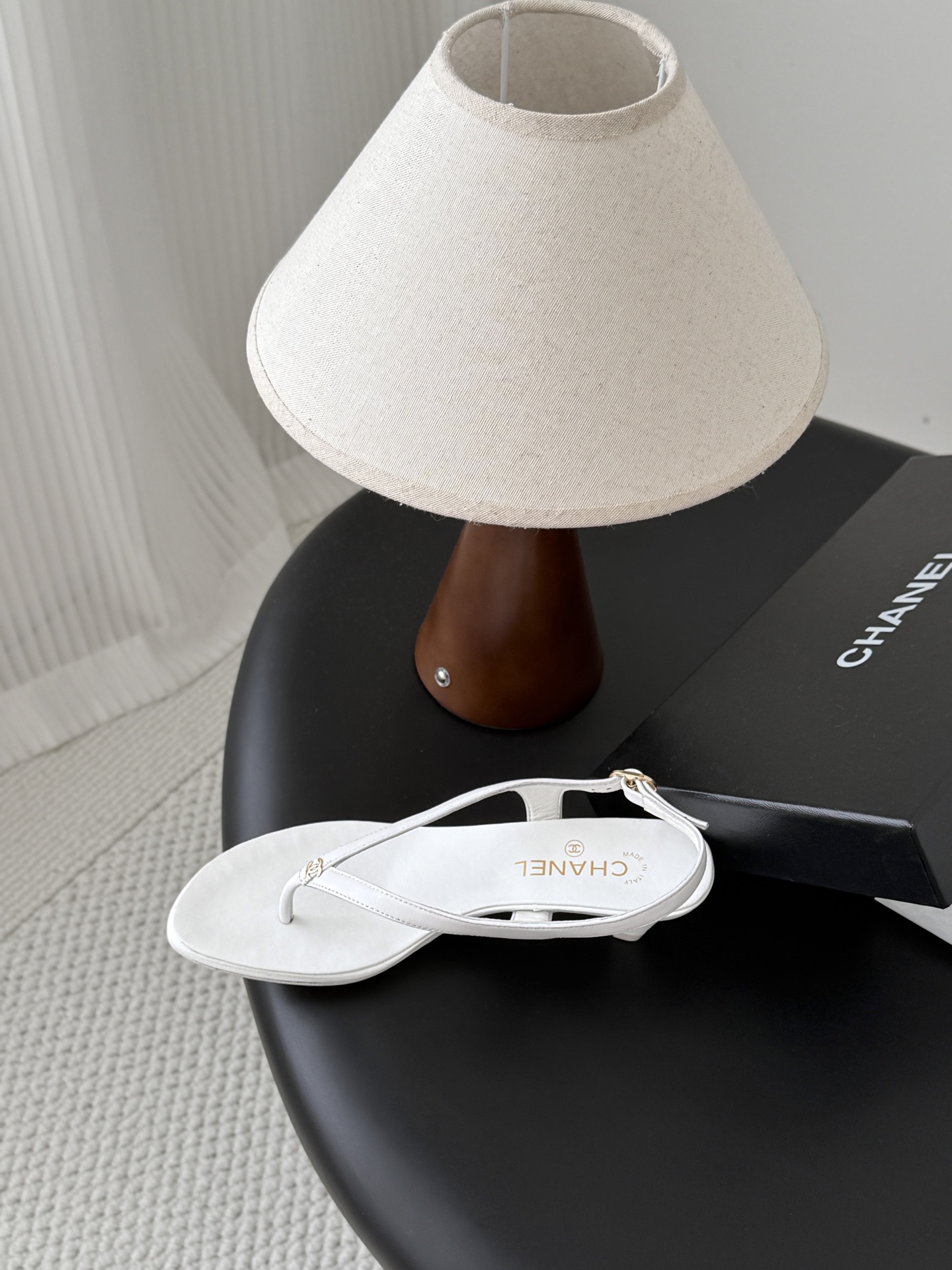 Chan 26C flip-flops sandals