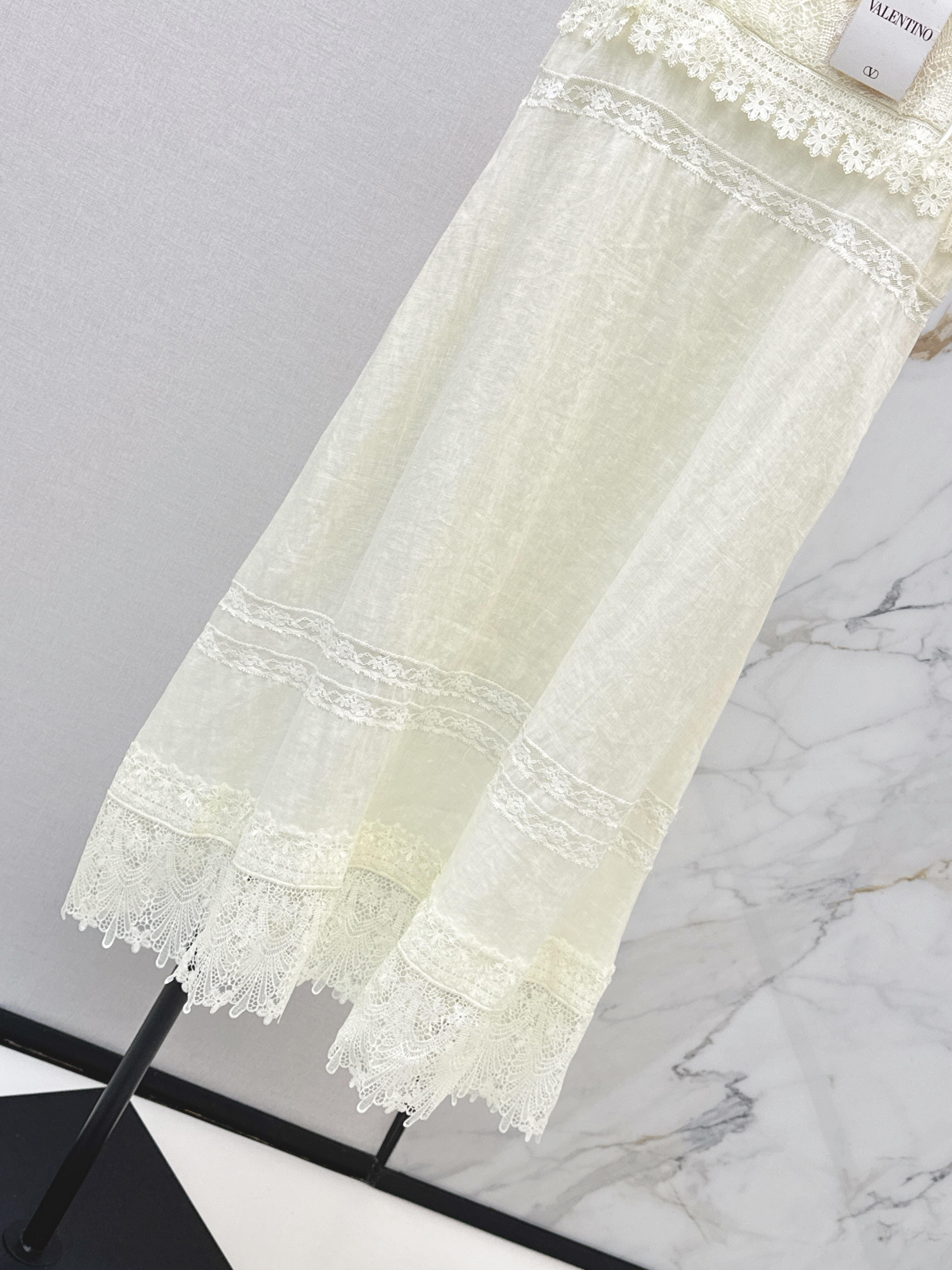 Valen 26ss lace panel slip dress