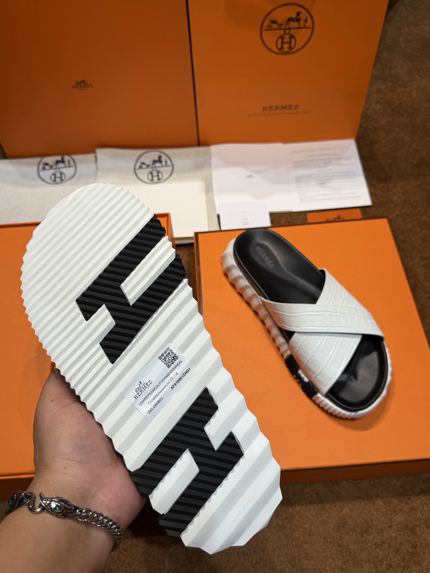 Herm slippers