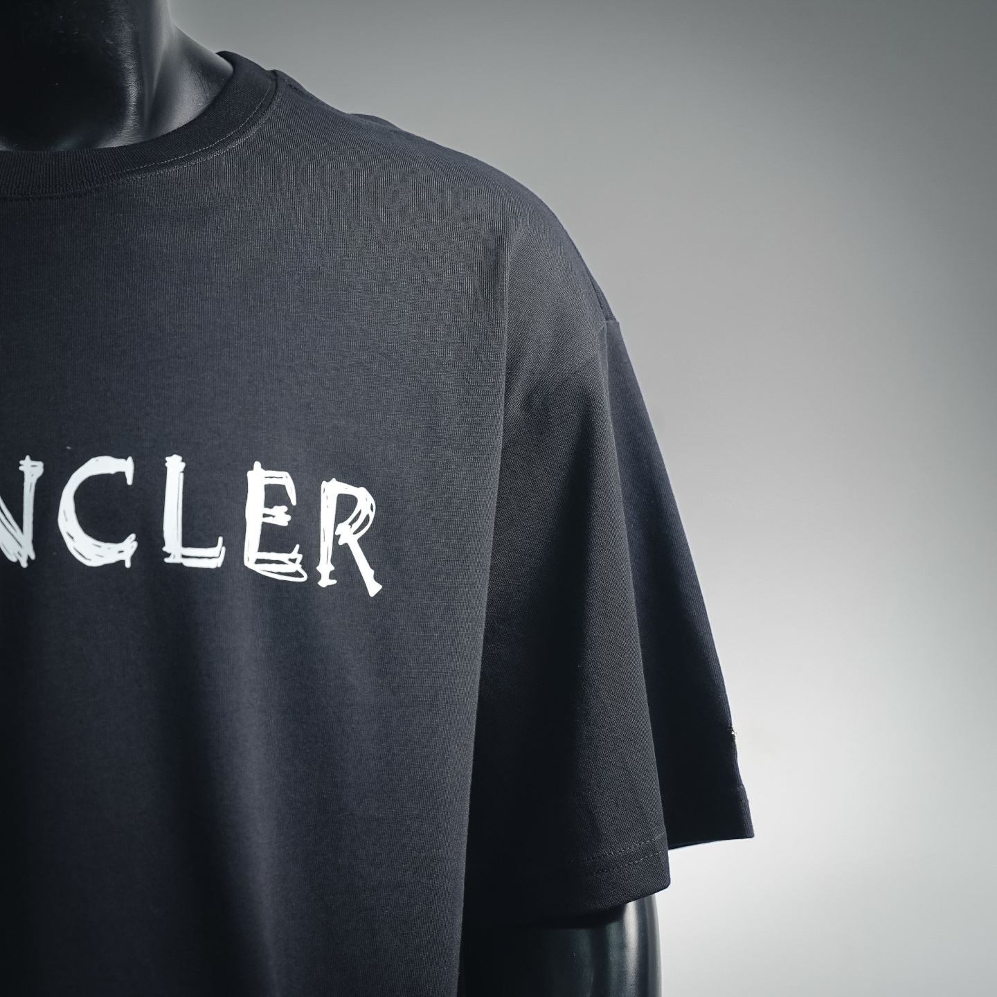 Mon letter graffiti t-shirt