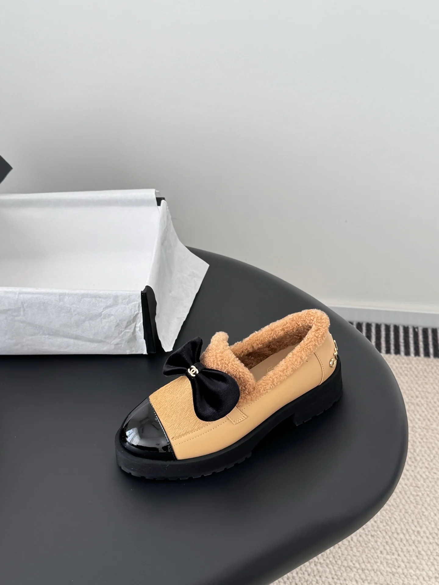 Chan 25fw lined flats