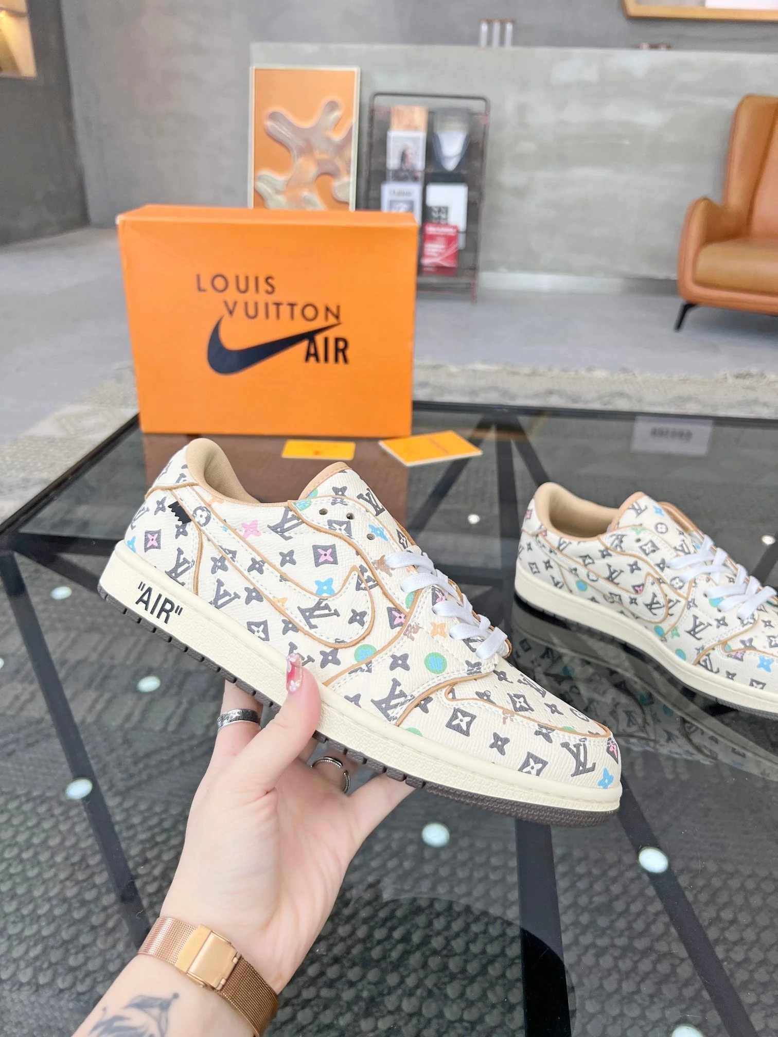 Louis sneakers