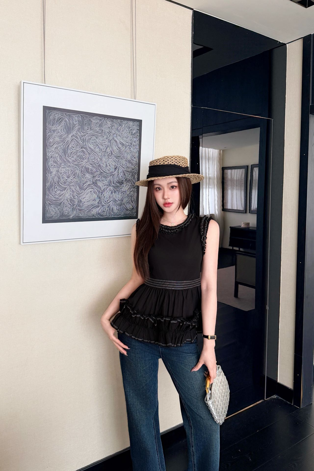 Loui 26ss ruffle sleeveless top