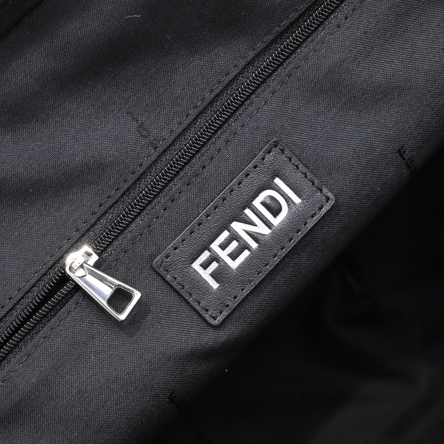 Fend travel bag