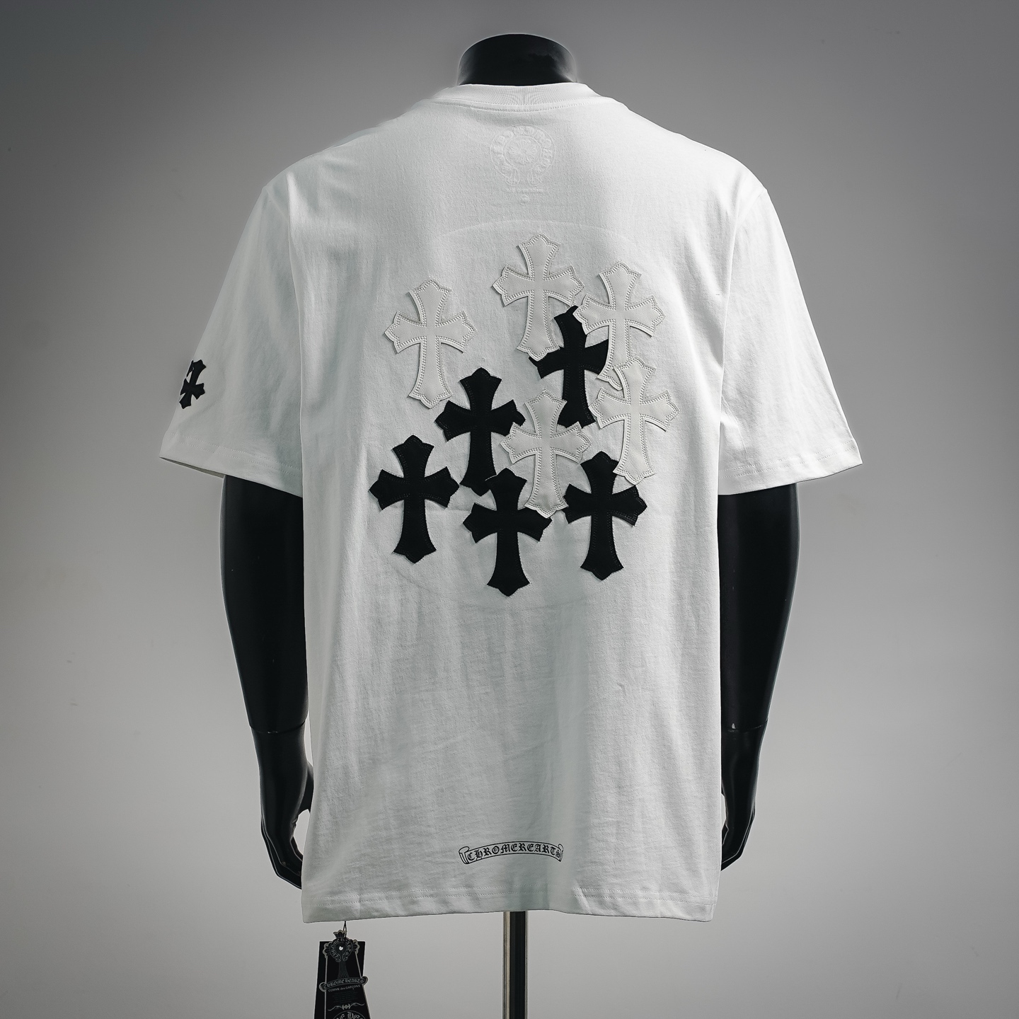 Chrome applique cross t-shirt