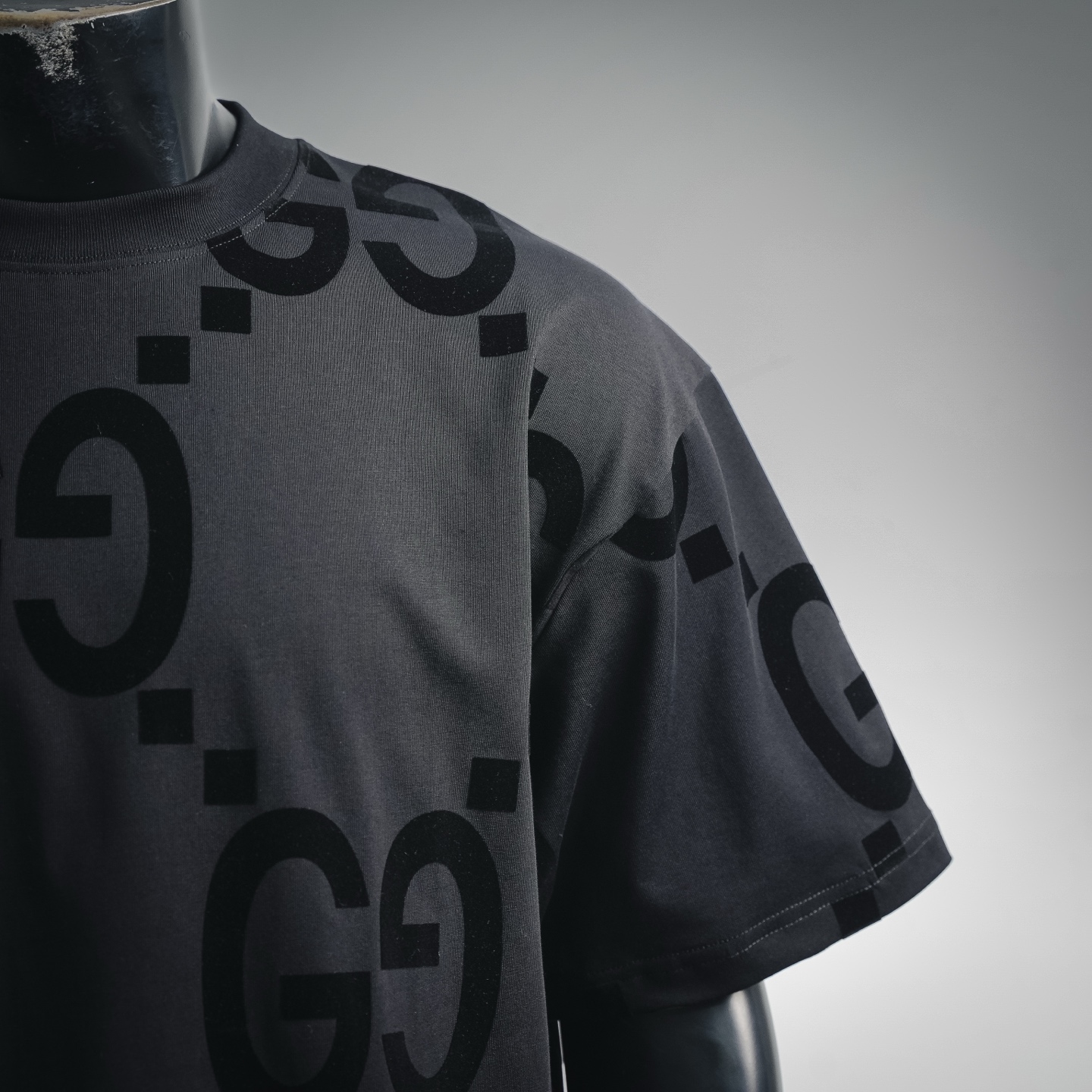 Guc flocked pattern t-shirt