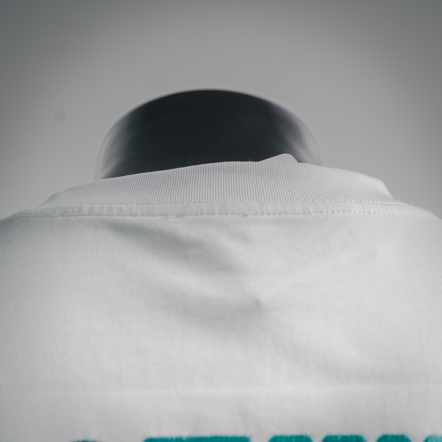Loe embroidery t-shirt