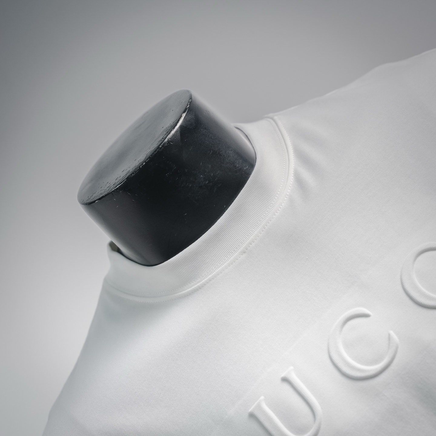 Guc embossing t-shirt