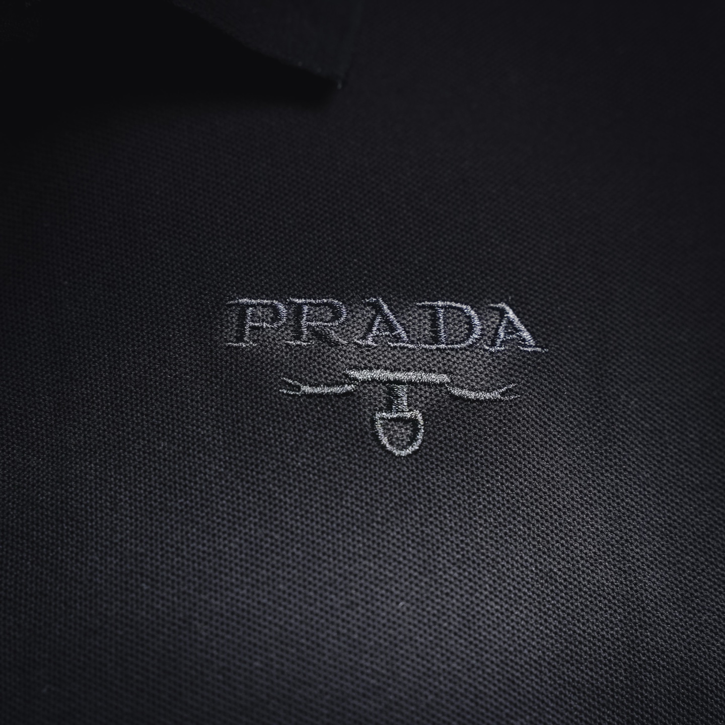 Pra letter embroidered Polo
