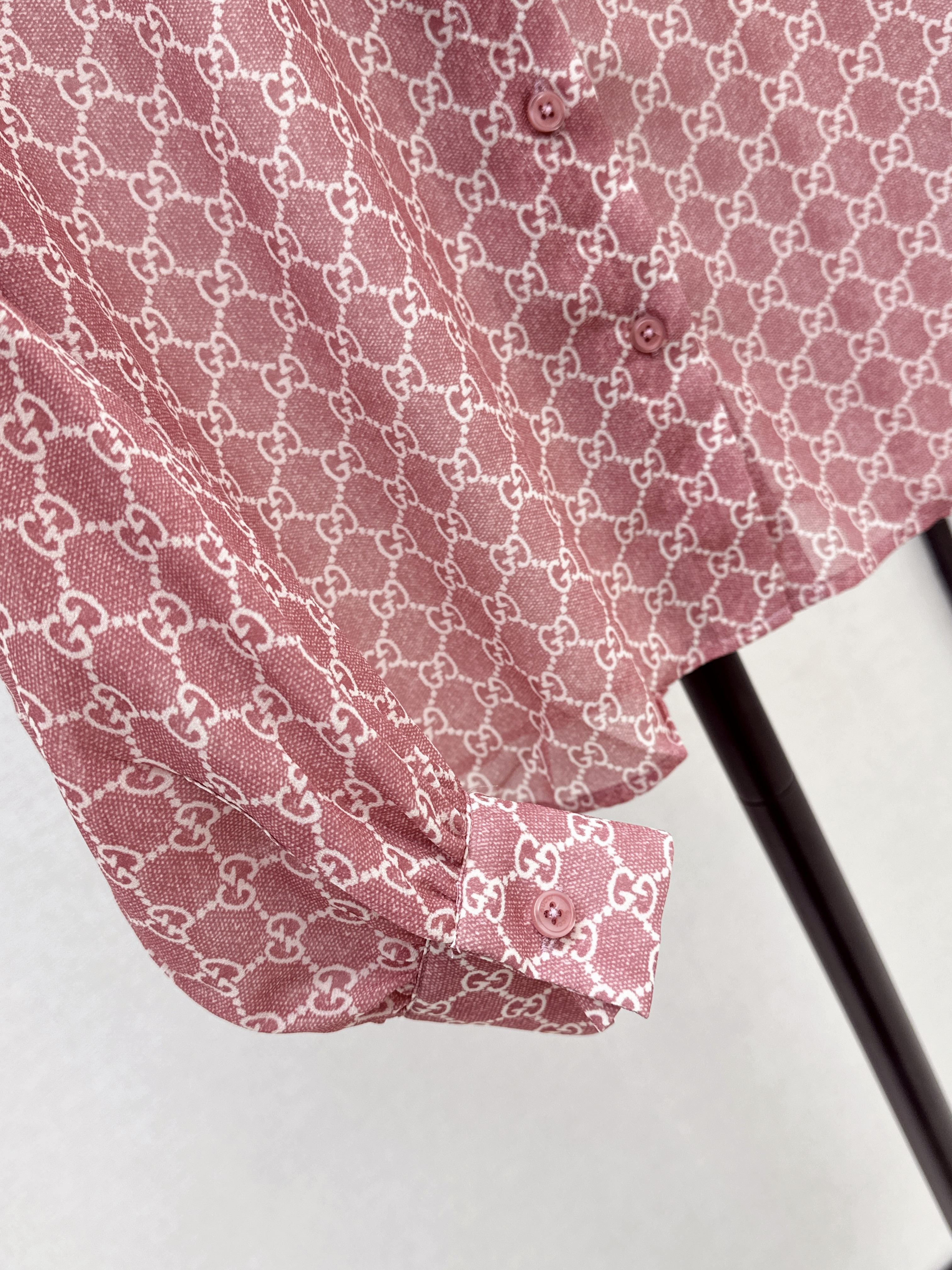 Guc 26ss print ribbon shirt