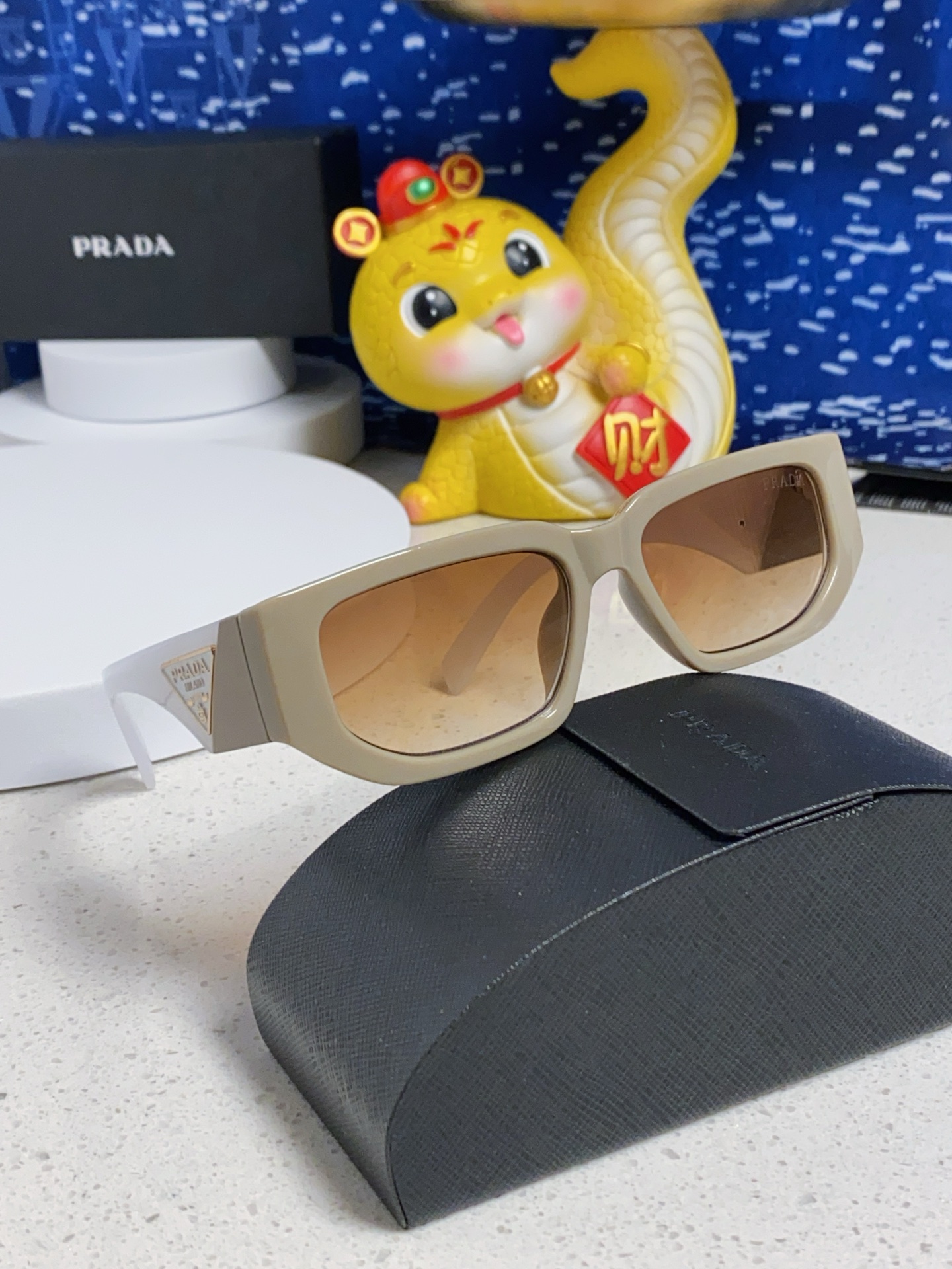 Pra sunglasses