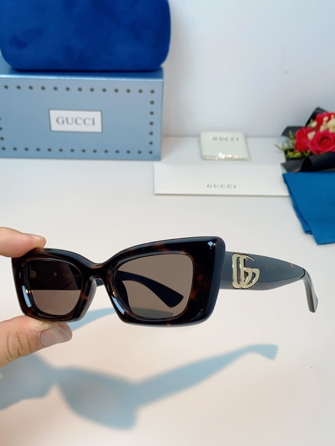 Guc sunglasses