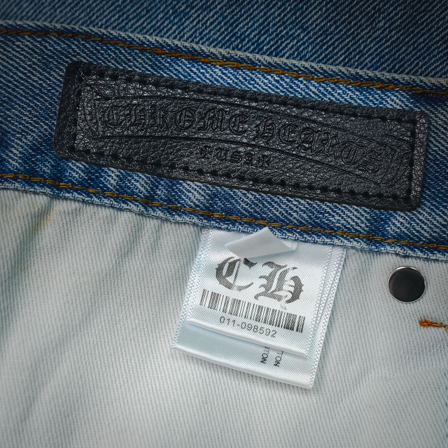 Chrome applique jeans